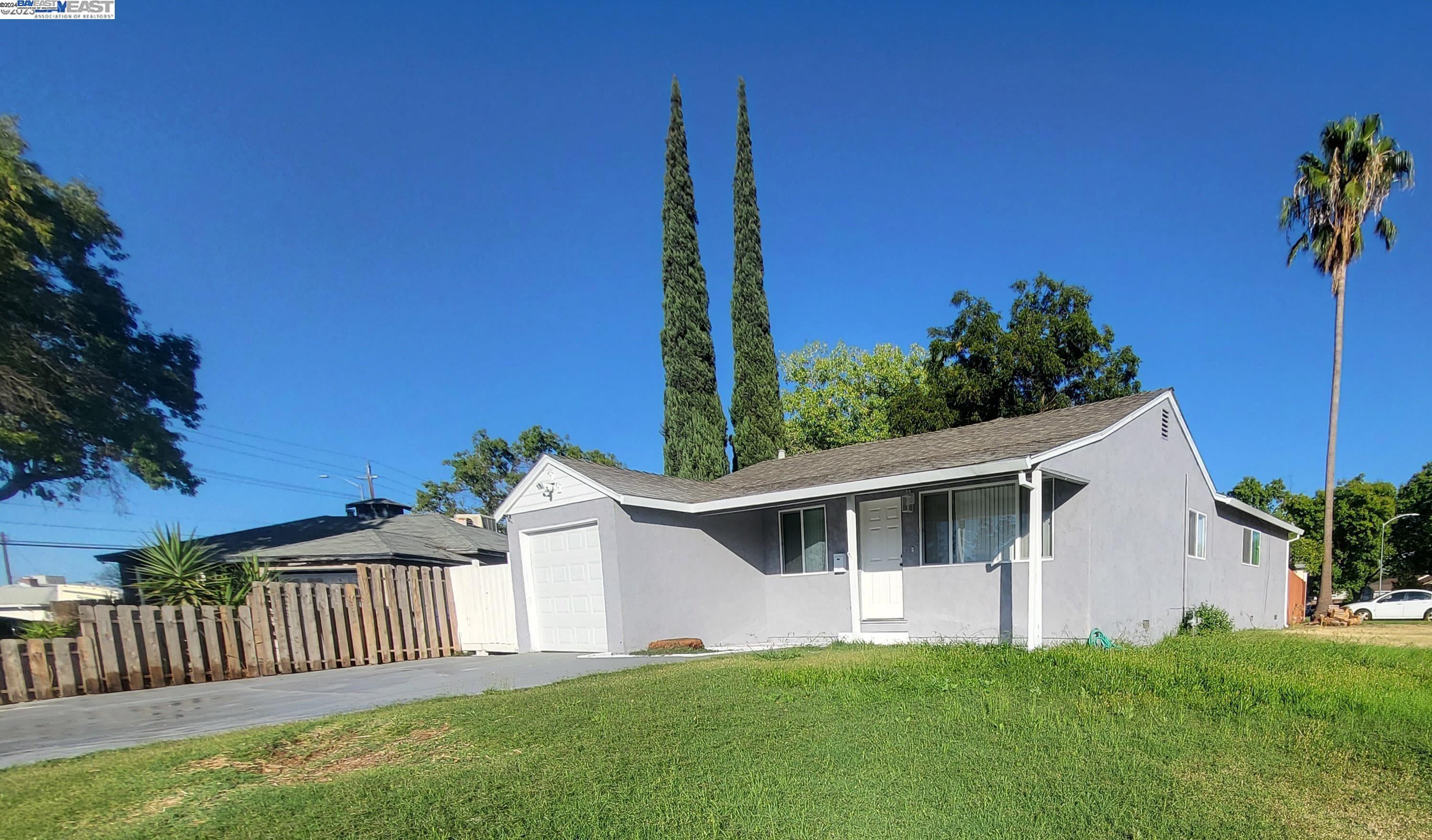 Detail Gallery Image 1 of 1 For 5540 Georgia Drive, North Highlands,  CA 95660 - 4 Beds | 2 Baths