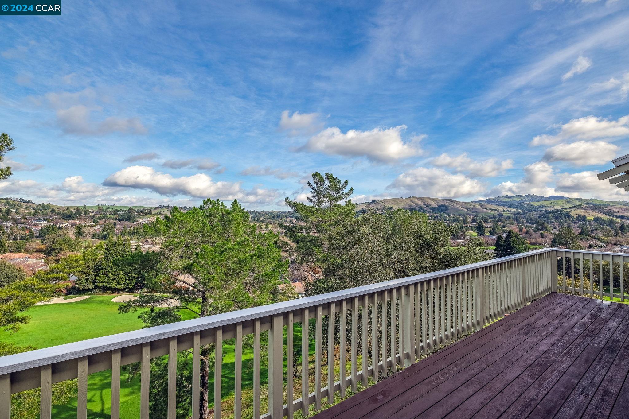 Detail Gallery Image 15 of 44 For 6 Wingfoot St, Moraga,  CA 94556 - 4 Beds | 2/1 Baths