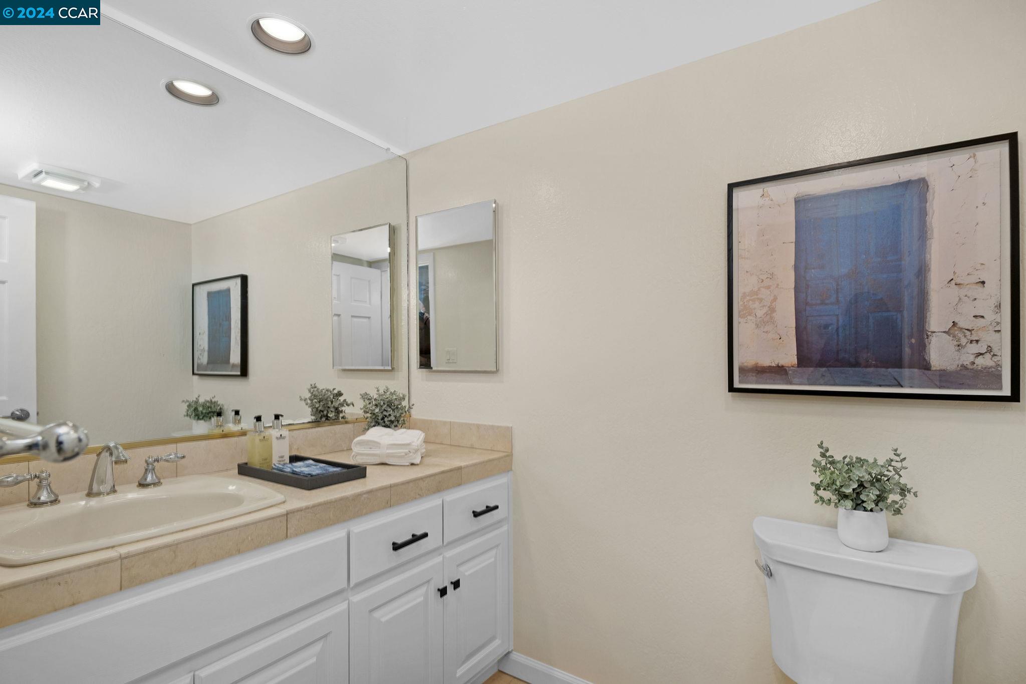 Detail Gallery Image 19 of 44 For 6 Wingfoot St, Moraga,  CA 94556 - 4 Beds | 2/1 Baths