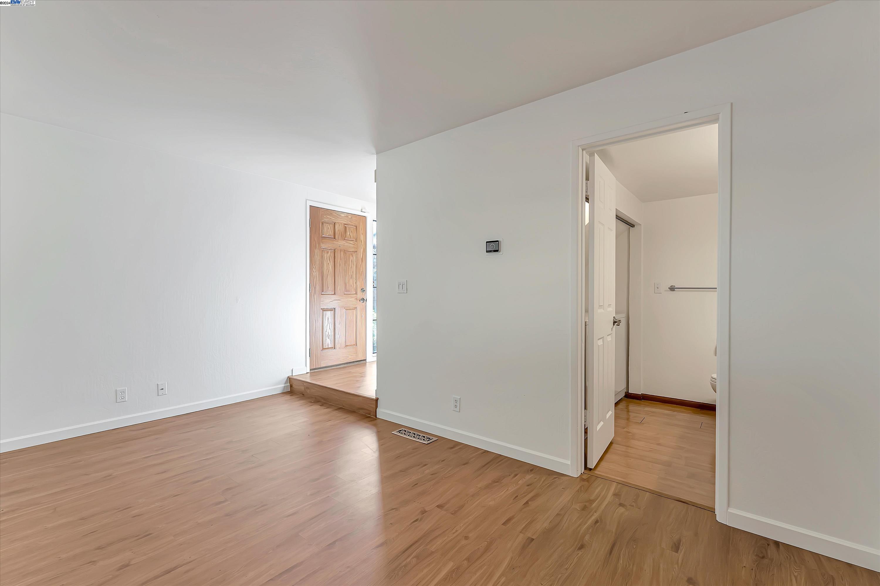 Photo #5: 41048121 Listing 