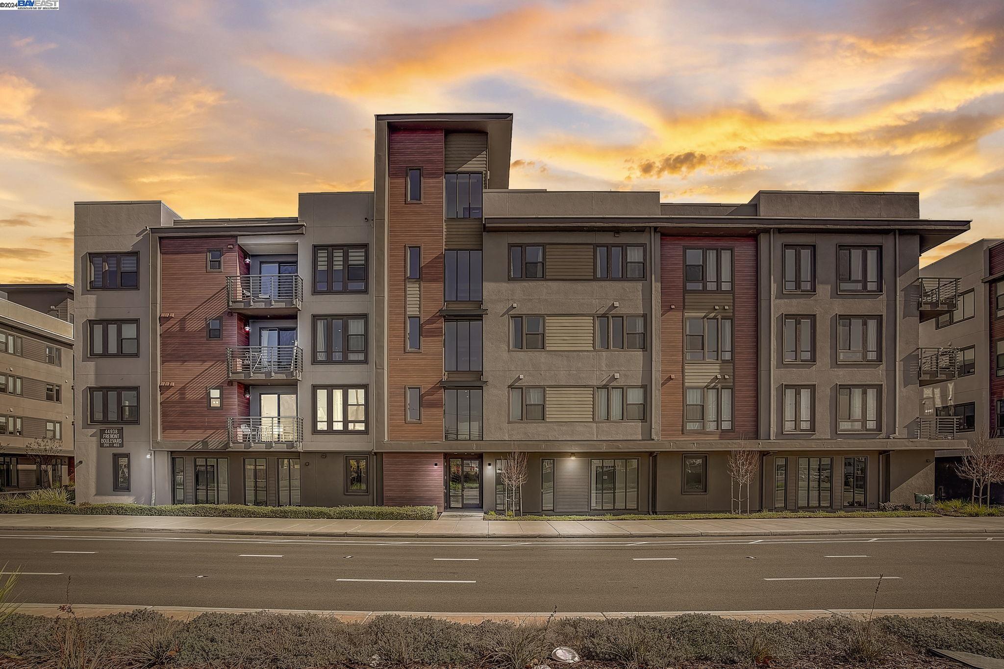 More Details about MLS # 41048124 : 44938 FREMONT BLVD # 200