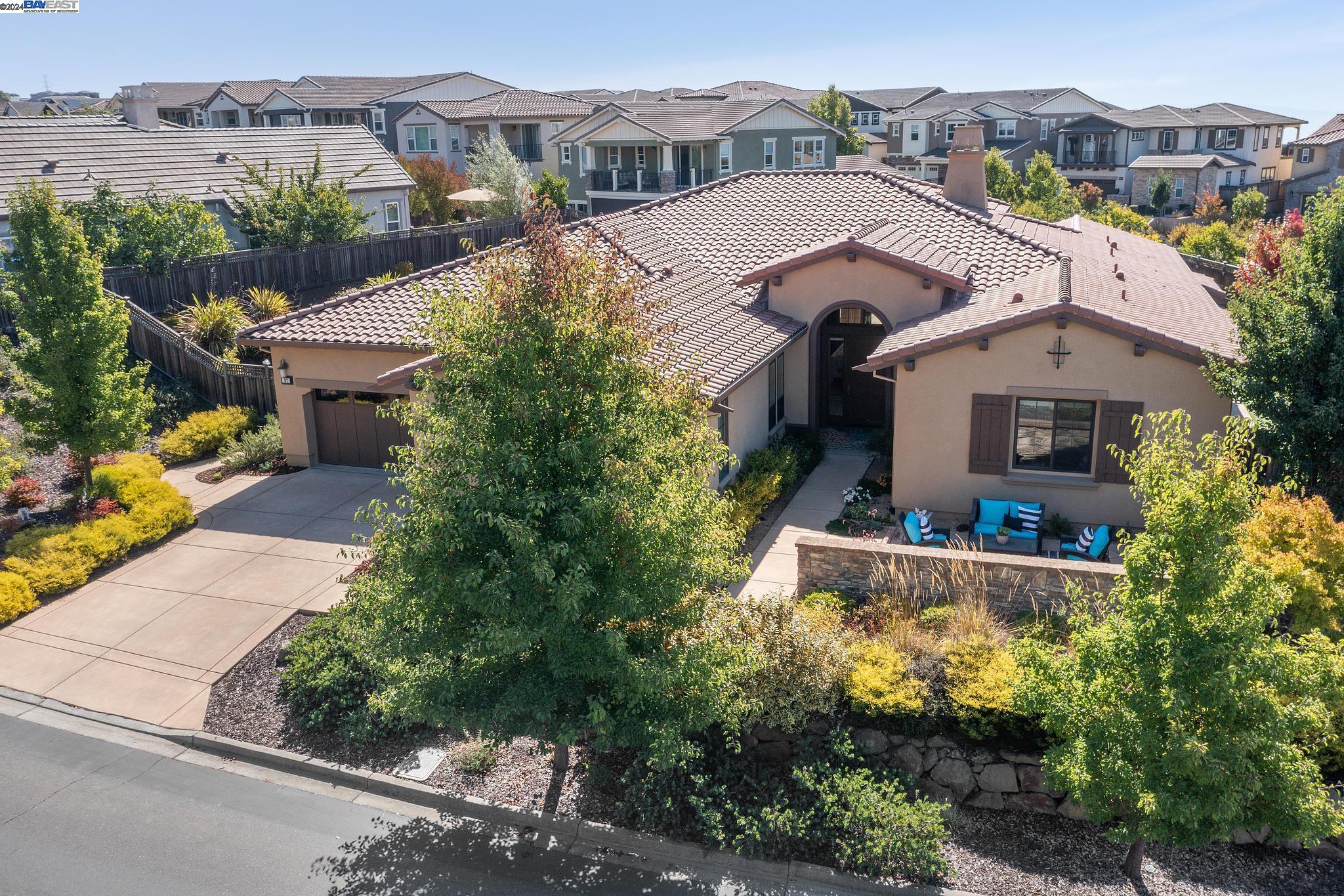 Detail Gallery Image 1 of 1 For 87 Country Club Dr, Hayward,  CA 94542 - 4 Beds | 4/1 Baths