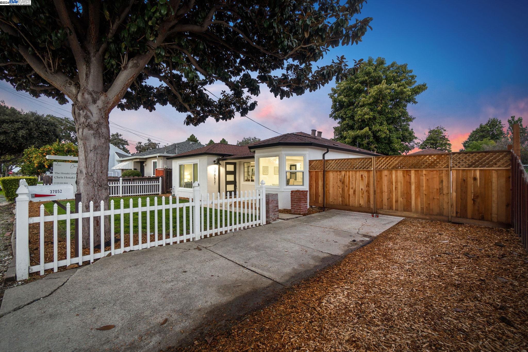 Detail Gallery Image 1 of 1 For 37052 Birch St, Newark,  CA 94560 - 2 Beds | 1 Baths