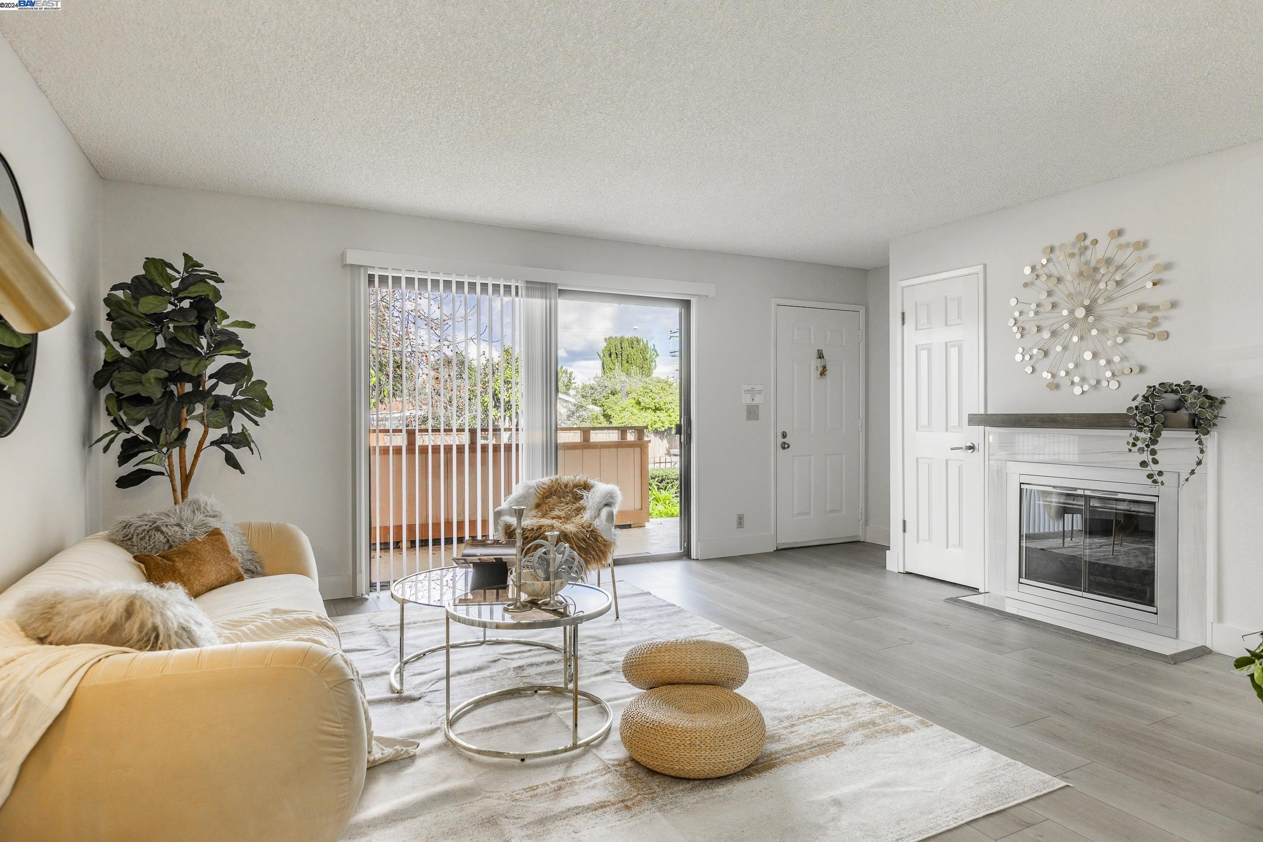 Detail Gallery Image 1 of 1 For 25001 Copa Del Oro Dr #104,  Hayward,  CA 94545 - 2 Beds | 2 Baths