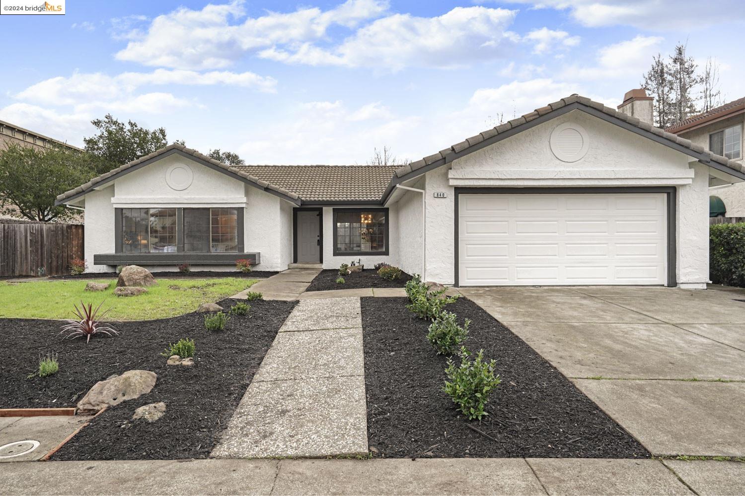Detail Gallery Image 1 of 1 For 840 Danrose Dr, American Canyon,  CA 94503 - 3 Beds | 2 Baths
