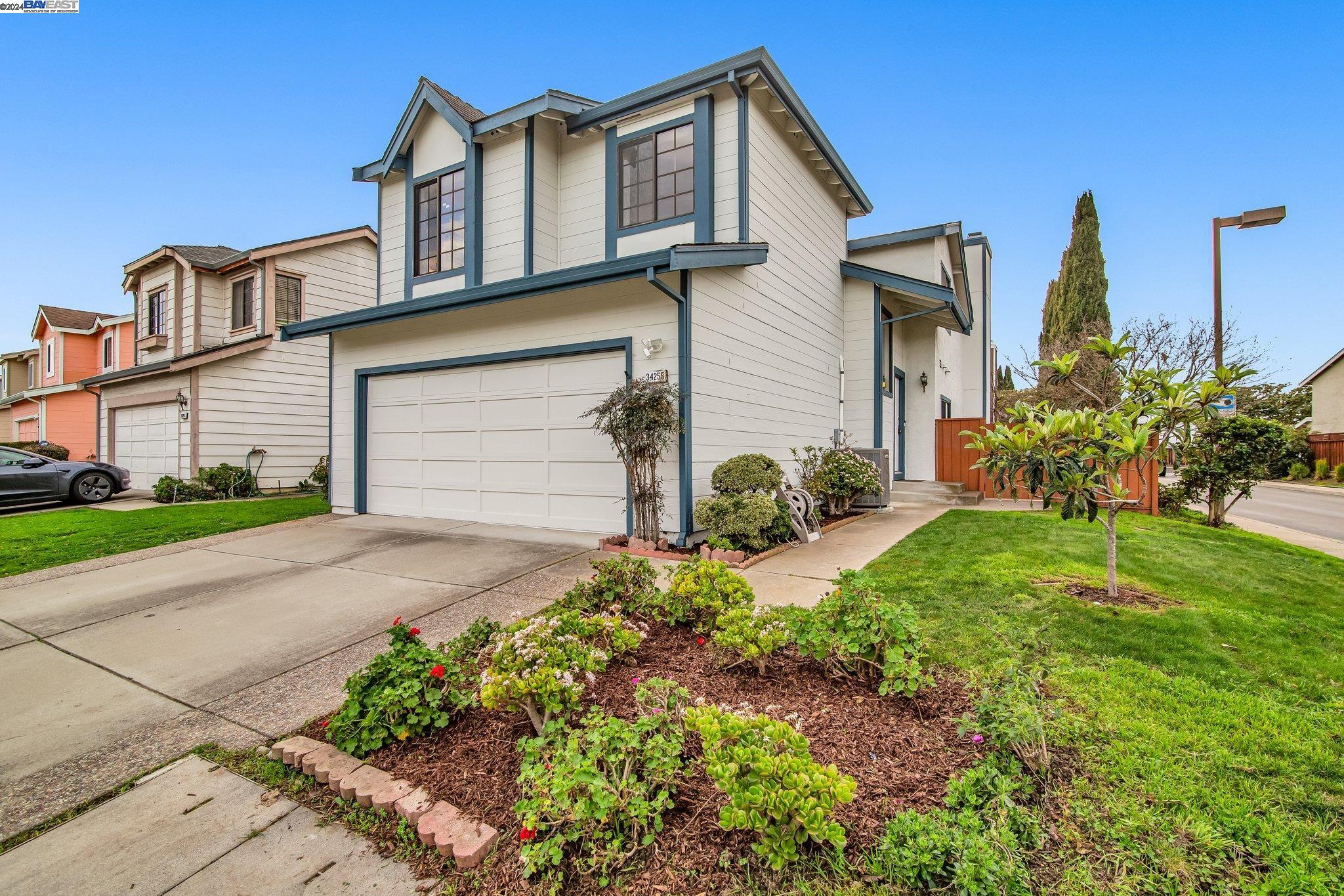 Detail Gallery Image 1 of 1 For 34255 Kenwood Dr, Fremont,  CA 94555 - 4 Beds | 2/1 Baths