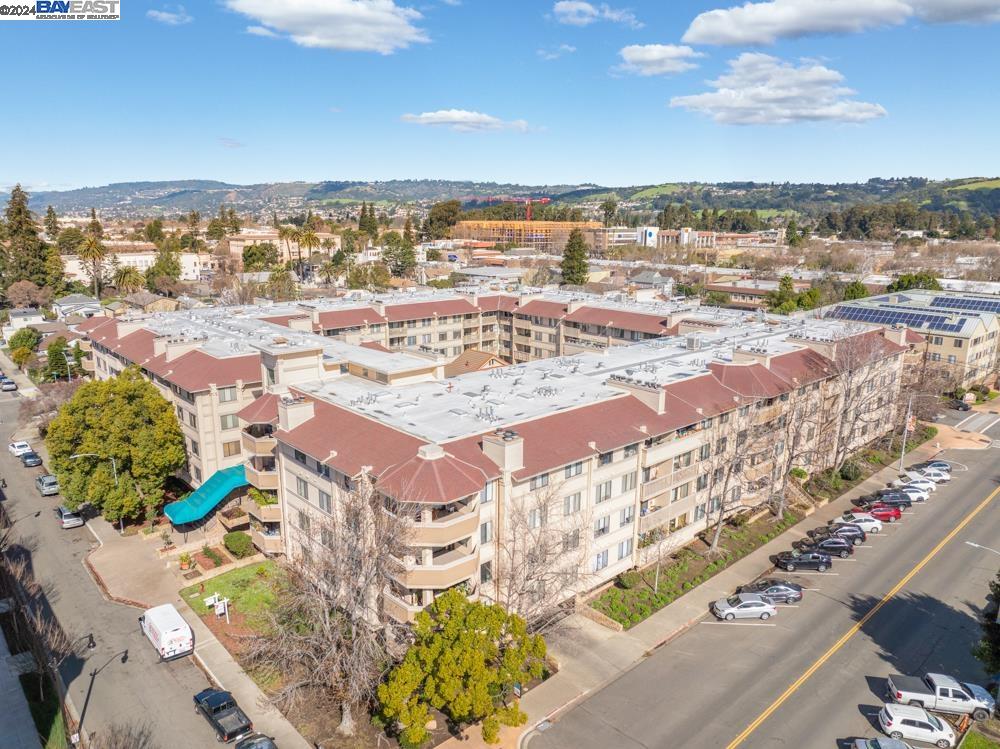 Detail Gallery Image 1 of 36 For 1400 Carpentier St #313,  San Leandro,  CA 94577 - 2 Beds | 2 Baths