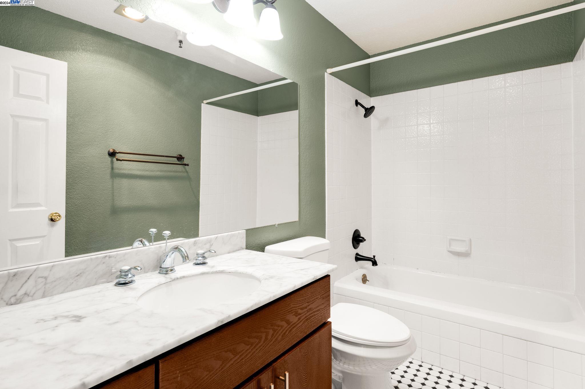 Detail Gallery Image 27 of 36 For 1400 Carpentier St #313,  San Leandro,  CA 94577 - 2 Beds | 2 Baths