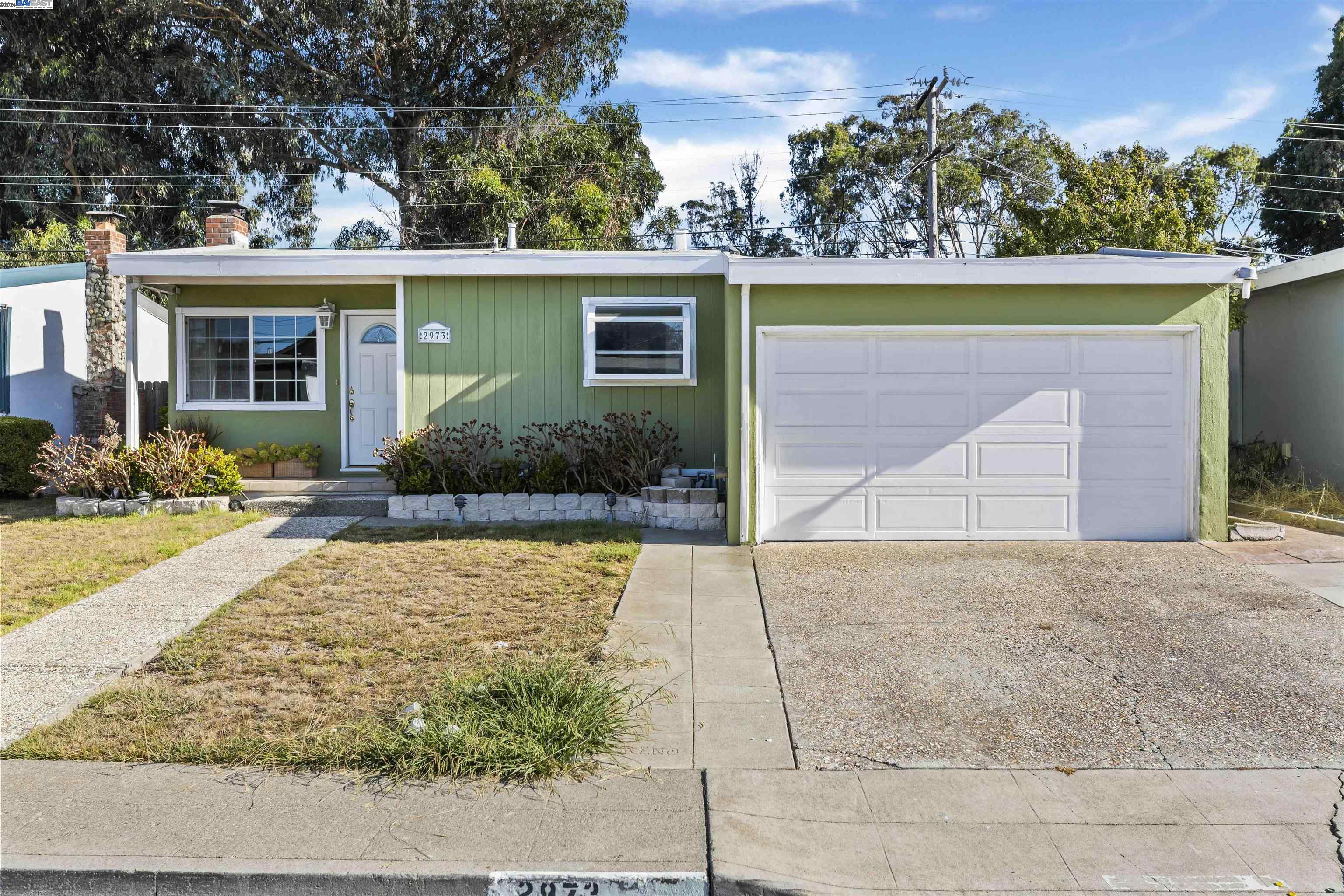 Detail Gallery Image 1 of 1 For 2973 Mckenzie, Richmond,  CA 94806 - 3 Beds | 1/1 Baths