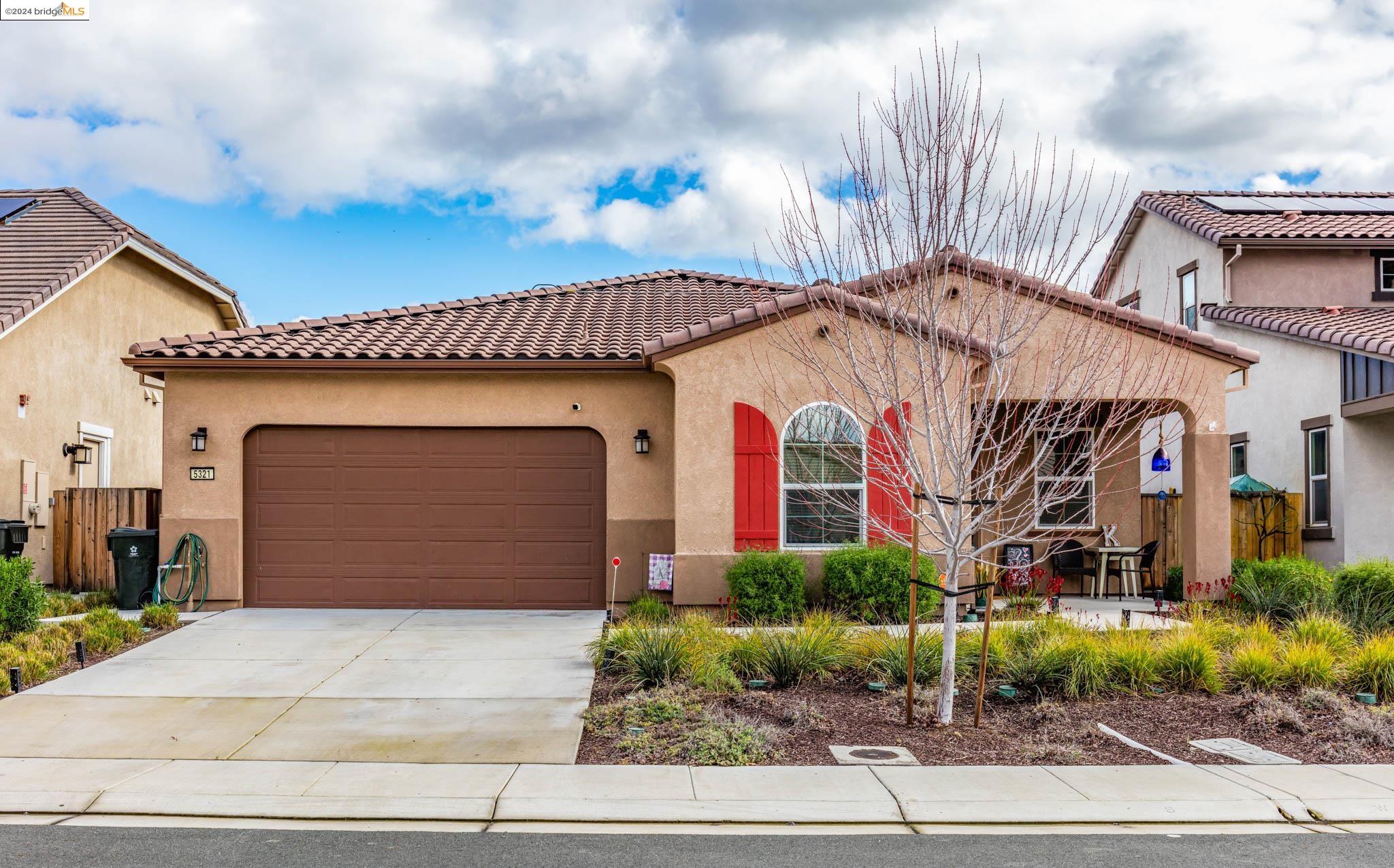 Detail Gallery Image 1 of 1 For 5321 Capay Valley Ln, Antioch,  CA 94531 - 3 Beds | 2/1 Baths