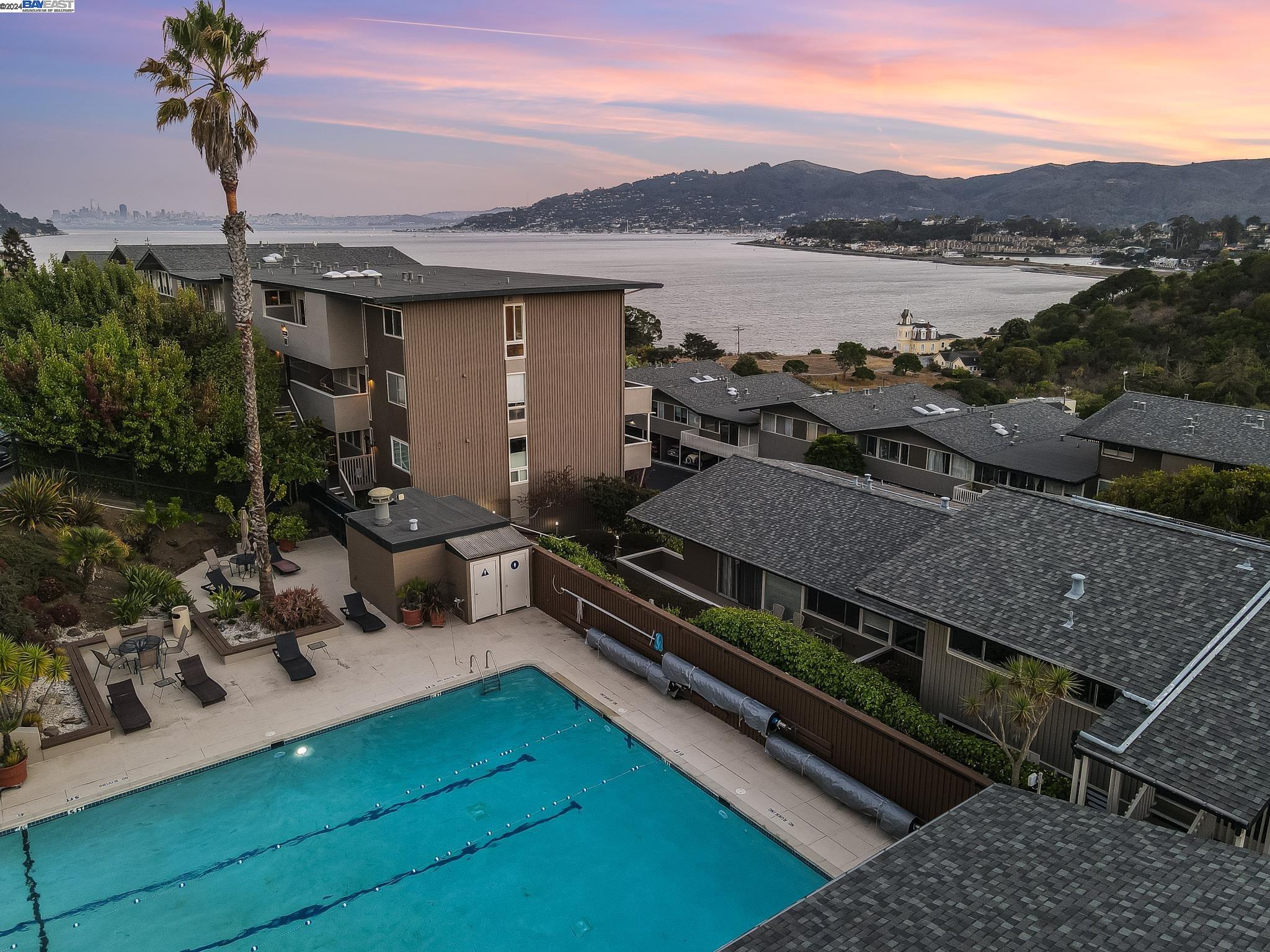 Detail Gallery Image 1 of 36 For 34 Andrew Drive #132,  Tiburon,  CA 94920 - 2 Beds | 1 Baths