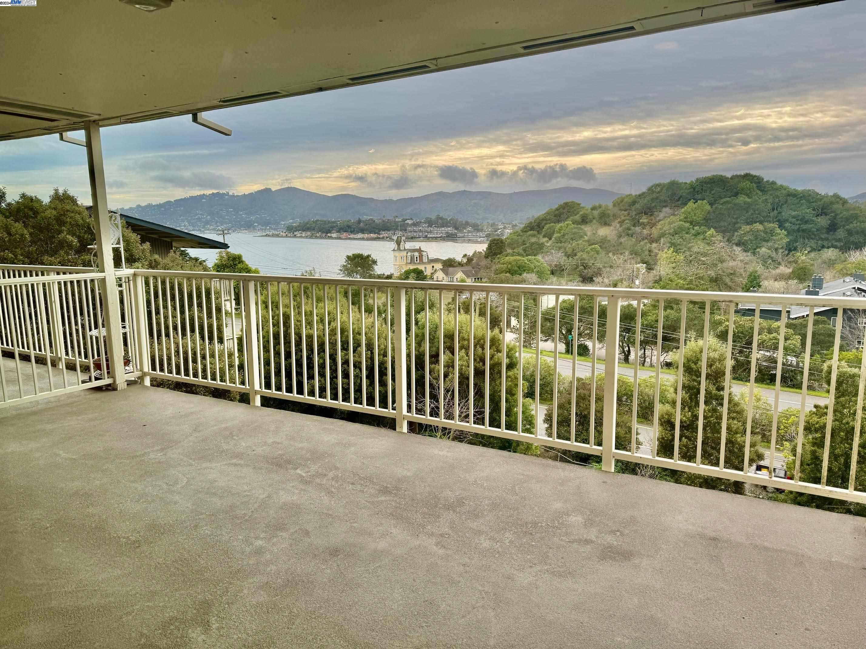 Detail Gallery Image 11 of 36 For 34 Andrew Drive #132,  Tiburon,  CA 94920 - 2 Beds | 1 Baths