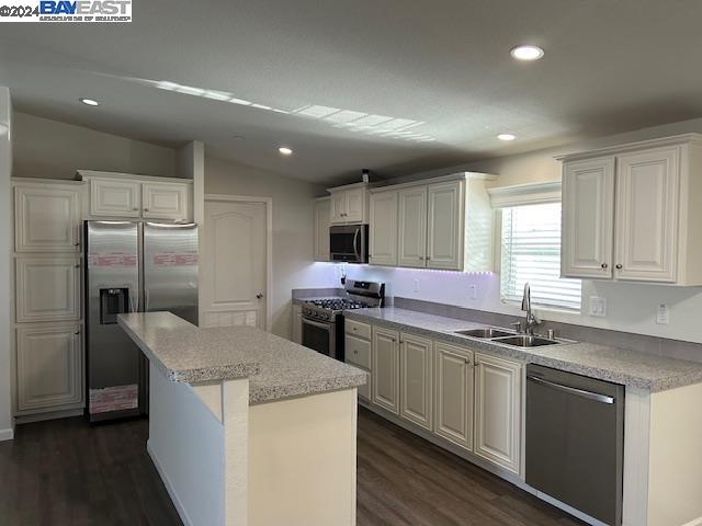 Detail Gallery Image 7 of 41 For 2553 Mifflin Ave, Union City,  CA 94587 - 4 Beds | 2 Baths