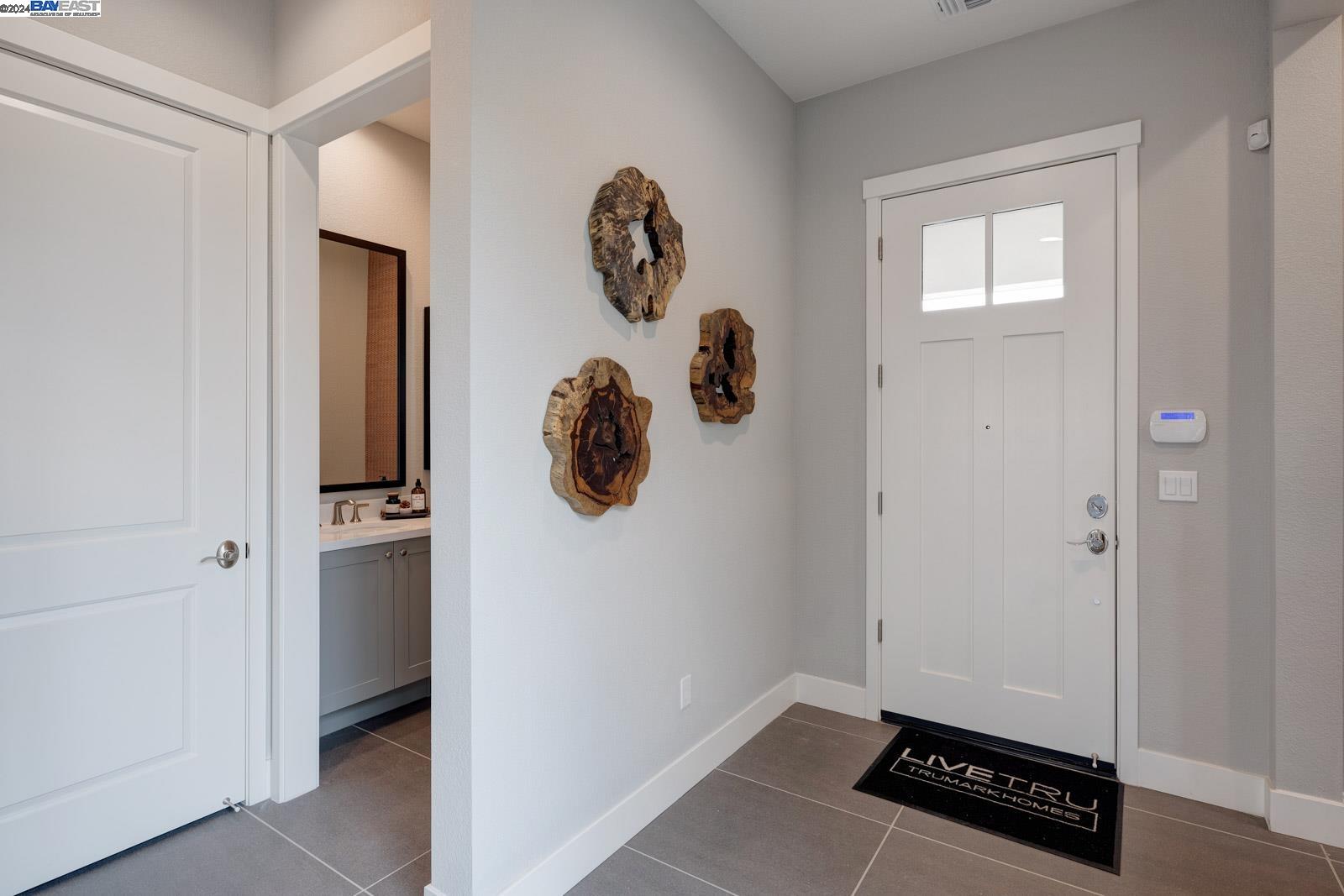 Detail Gallery Image 8 of 40 For 1036 Chapman Street, Manteca,  CA 95336 - 2 Beds | 2/1 Baths