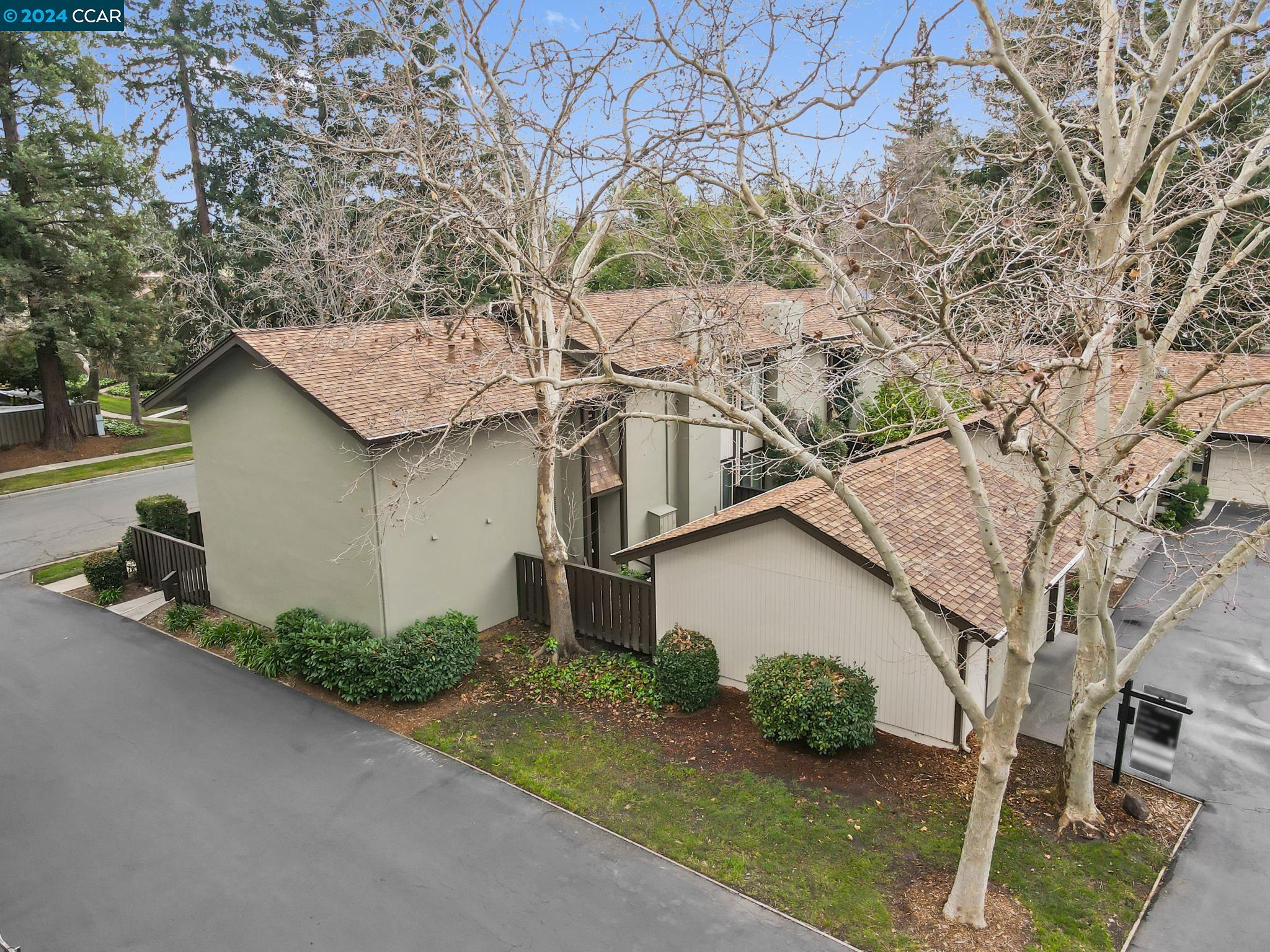 Detail Gallery Image 1 of 1 For 1712 Countrywood Ct, Walnut Creek,  CA 94598 - 4 Beds | 2/1 Baths
