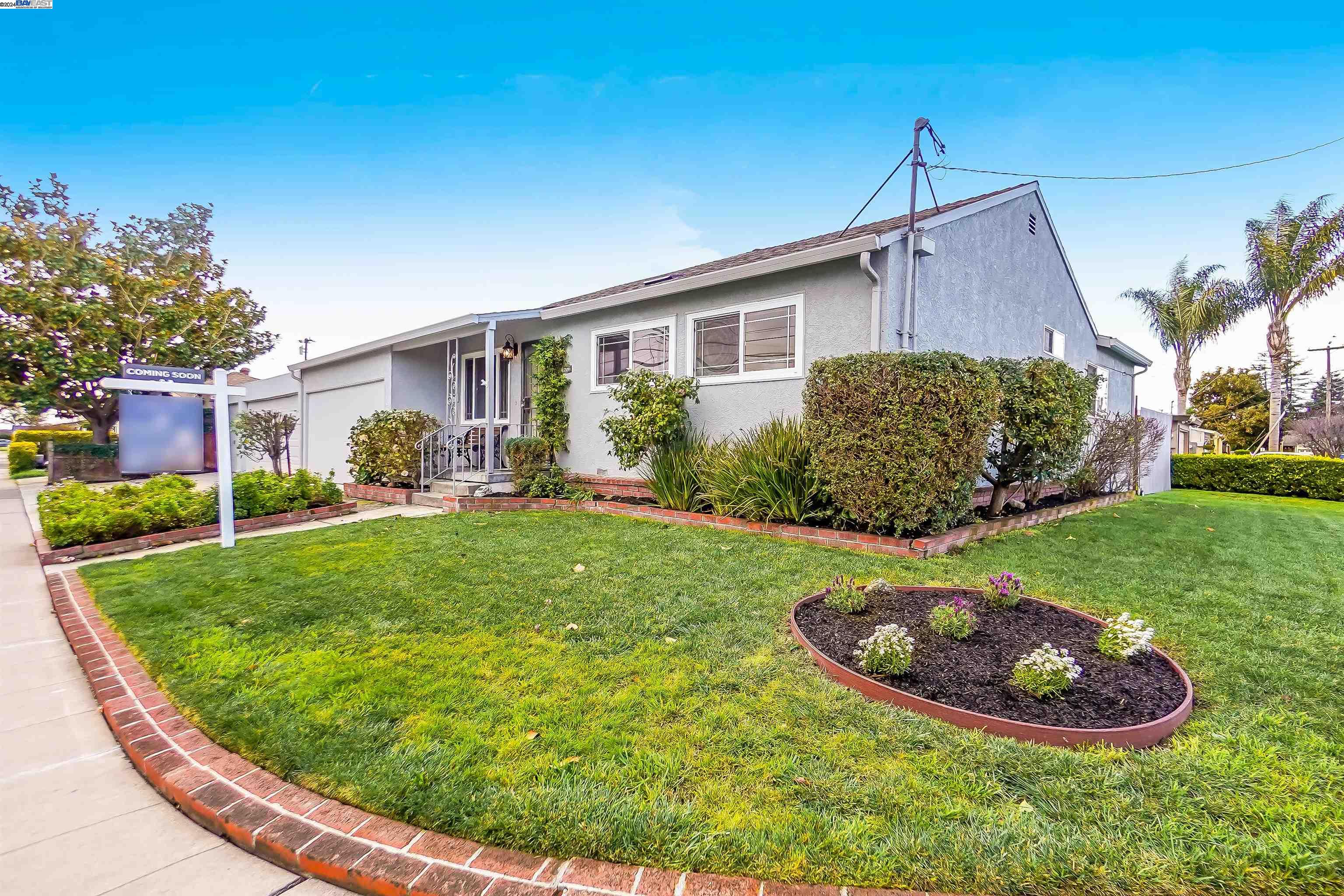 Detail Gallery Image 1 of 1 For 26991 Gading Rd, Hayward,  CA 94544 - 3 Beds | 2 Baths