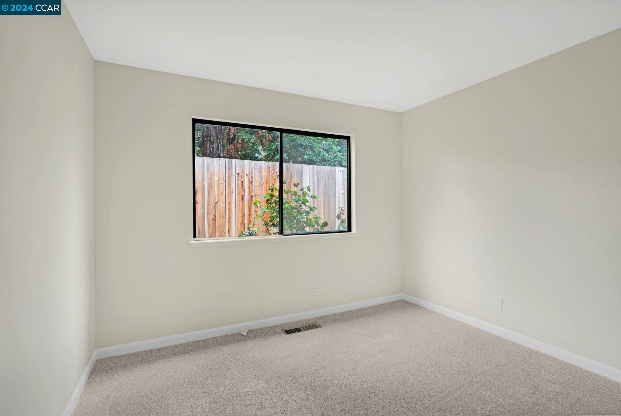 Detail Gallery Image 18 of 30 For 143 Shadowood Dr, Pleasant Hill,  CA 94523 - 4 Beds | 2 Baths