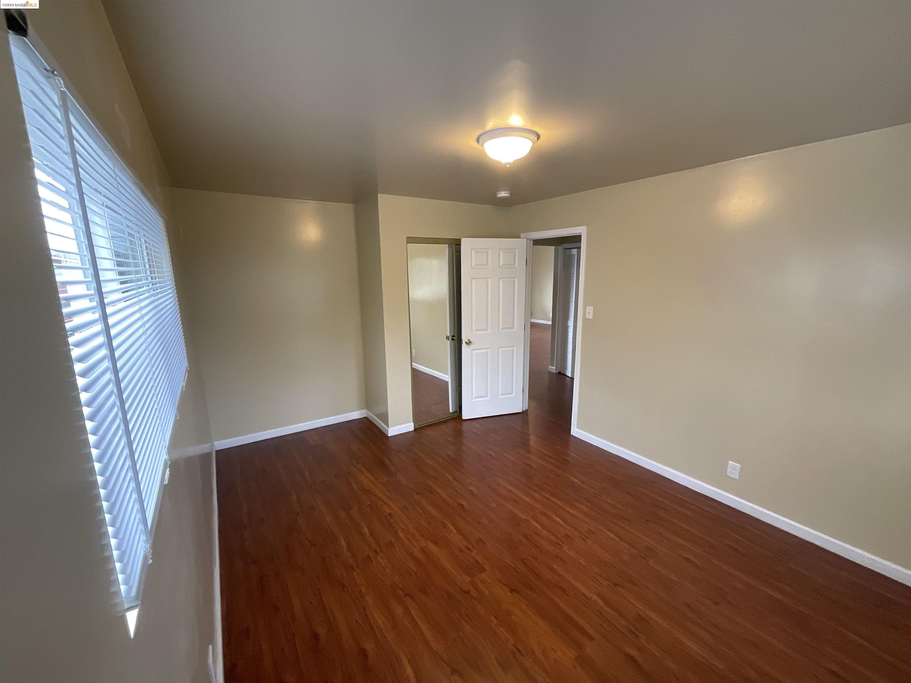 Detail Gallery Image 5 of 7 For 133 Catron #B,  Oakland,  CA 94603 - 2 Beds | 1 Baths