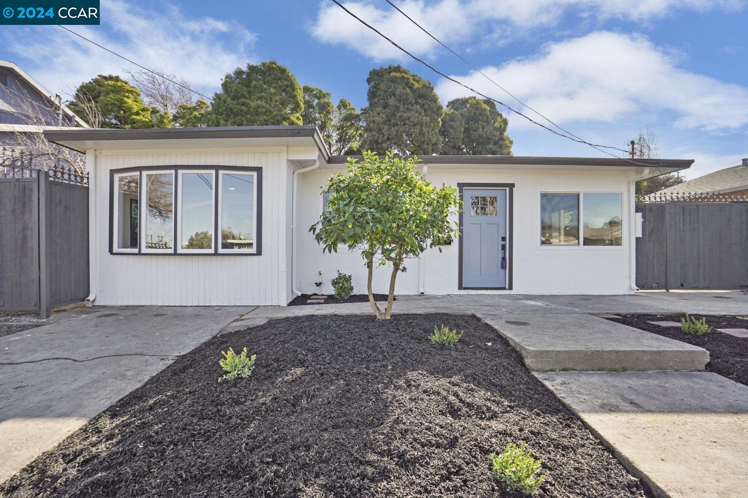 Detail Gallery Image 1 of 1 For 1198 Rachel Rd, San Pablo,  CA 94806 - 3 Beds | 2 Baths