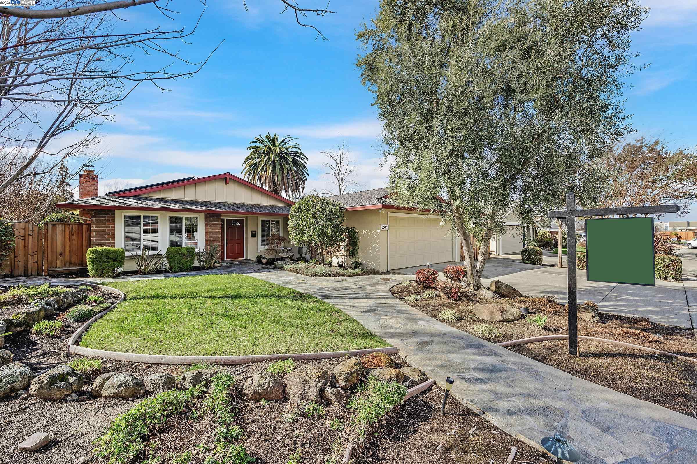 Detail Gallery Image 1 of 1 For 432 Everglades Ln, Livermore,  CA 94551 - 3 Beds | 2 Baths
