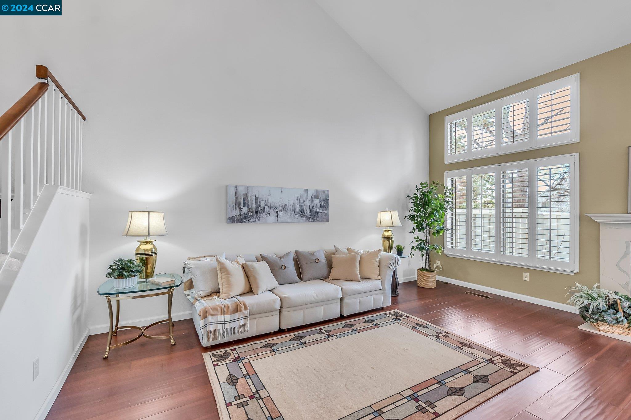 Detail Gallery Image 1 of 1 For 321 Delmonte Way, Pinole,  CA 94564 - 3 Beds | 2/1 Baths