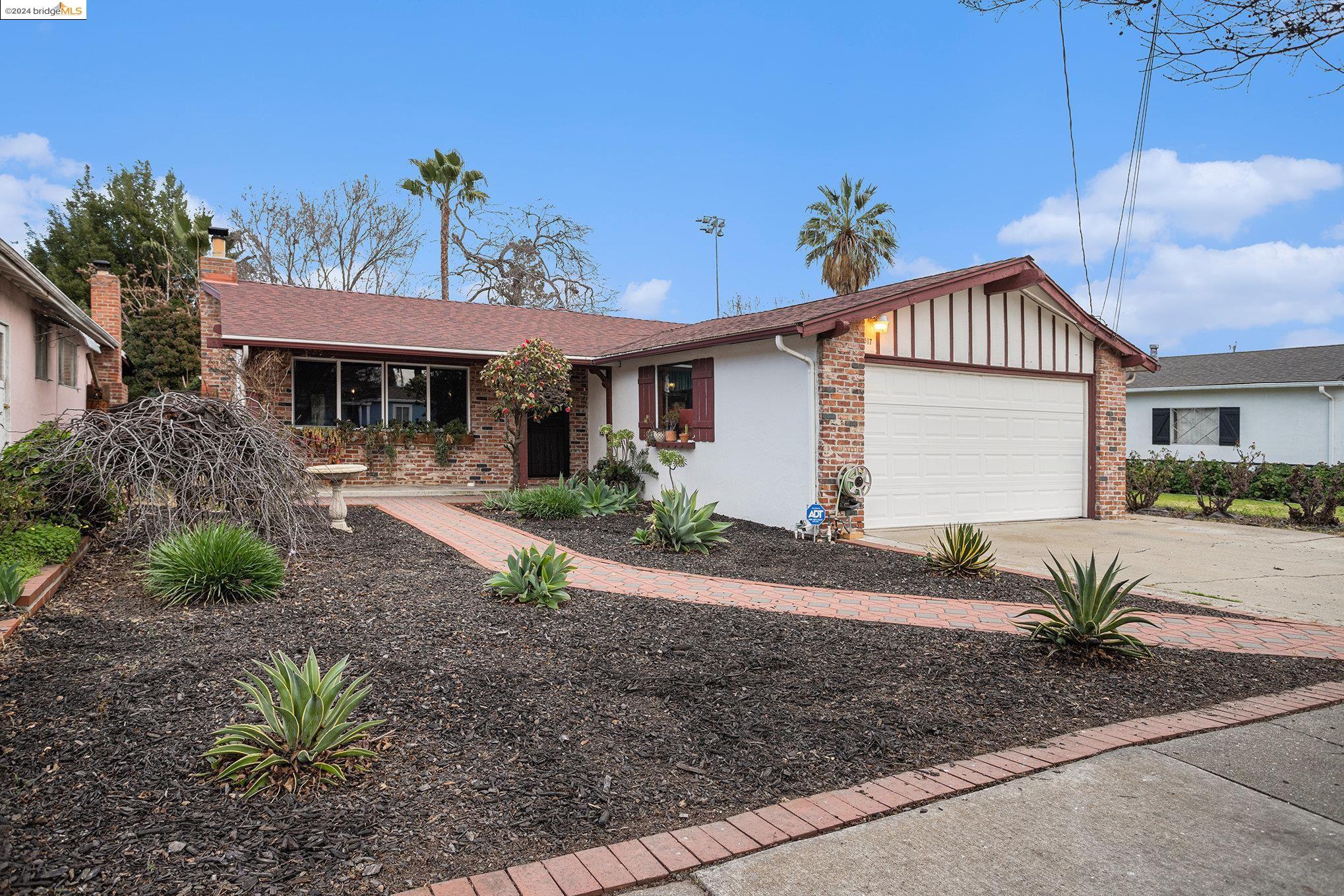 Detail Gallery Image 1 of 1 For 1017 C St, Antioch,  CA 94509 - 3 Beds | 2 Baths