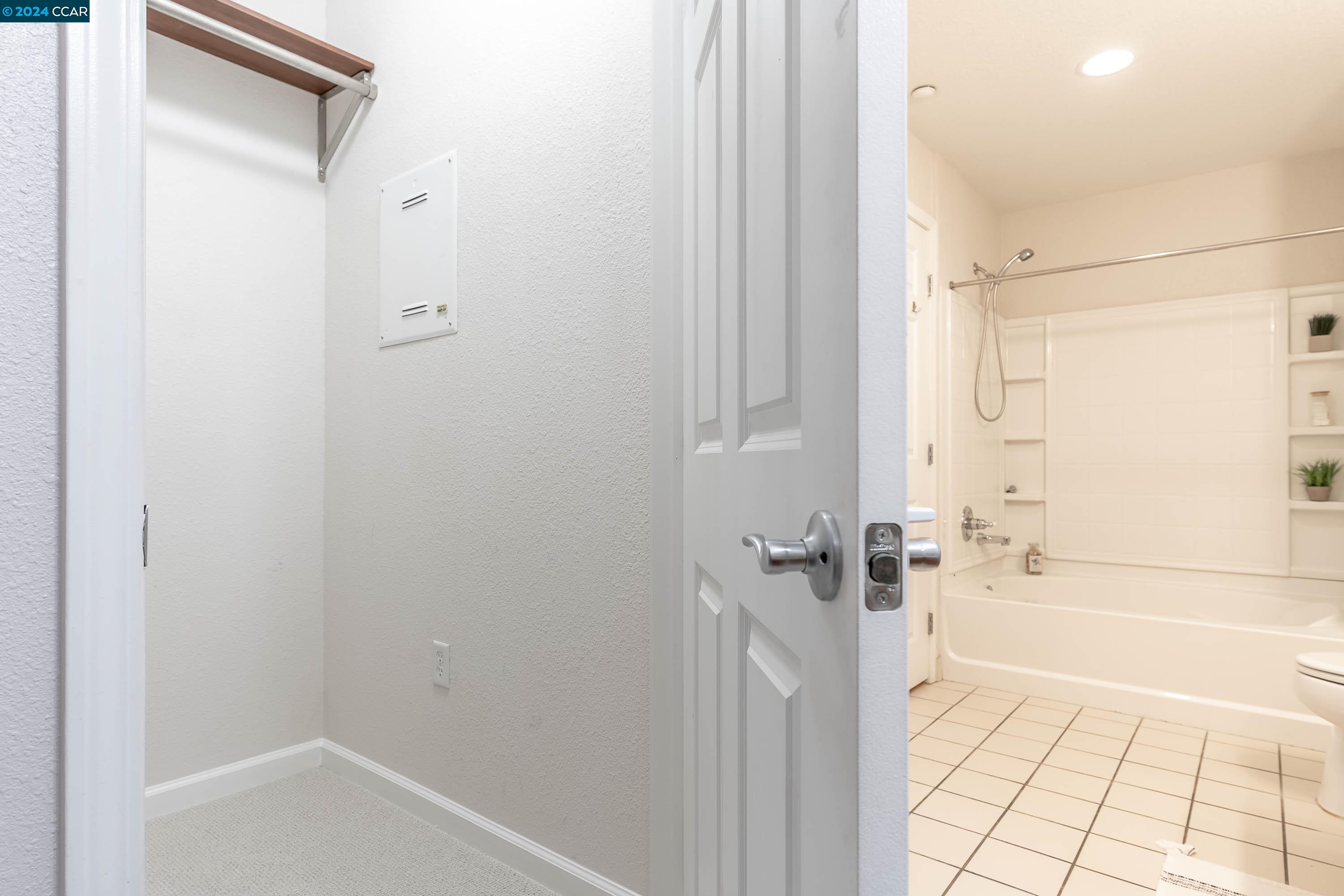 Detail Gallery Image 35 of 50 For 1121 40th St #2208,  Emeryville,  CA 94608 - 2 Beds | 2 Baths