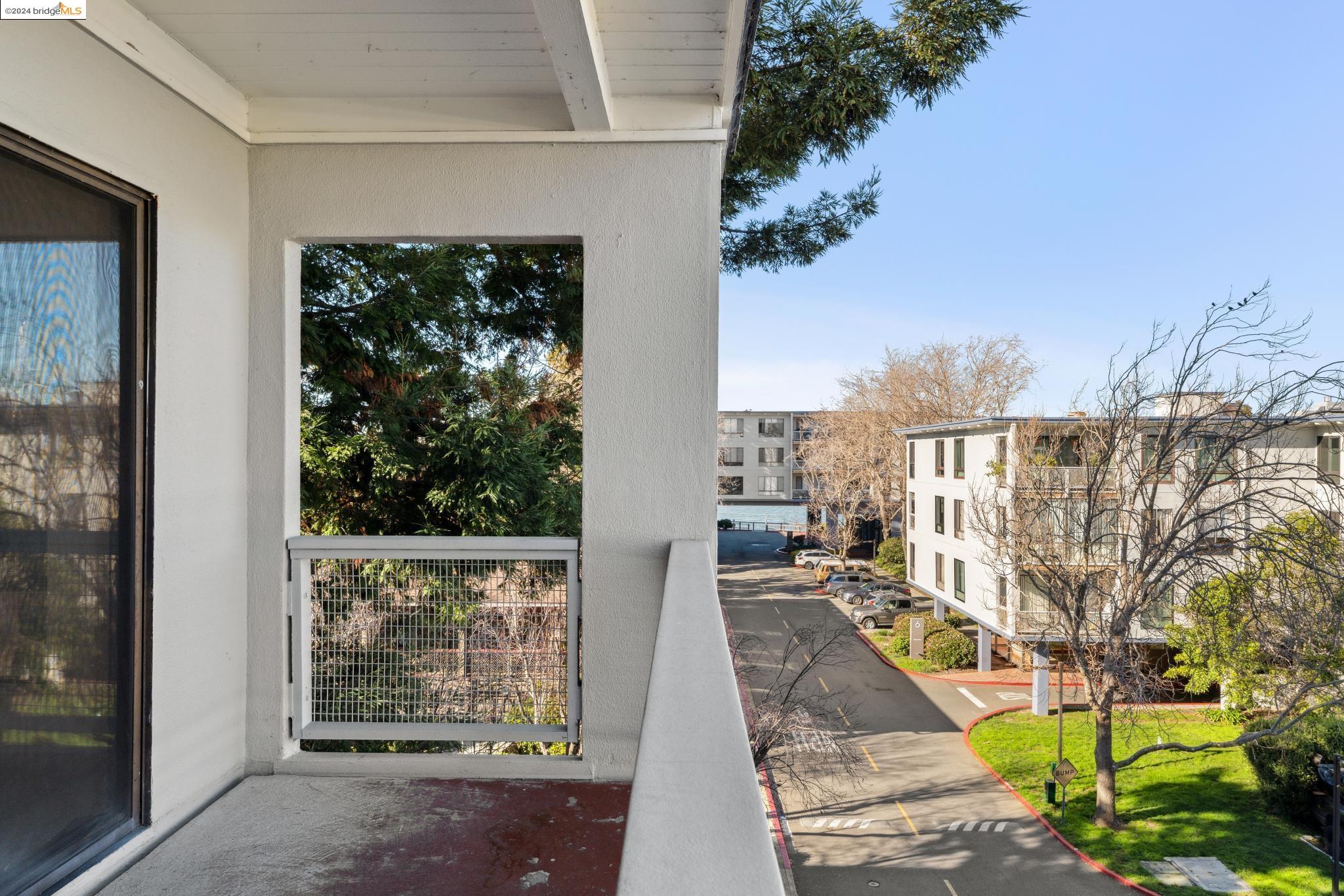 Detail Gallery Image 18 of 23 For 3 Captain Drive #D412,  Emeryville,  CA 94608 - 1 Beds | 1 Baths