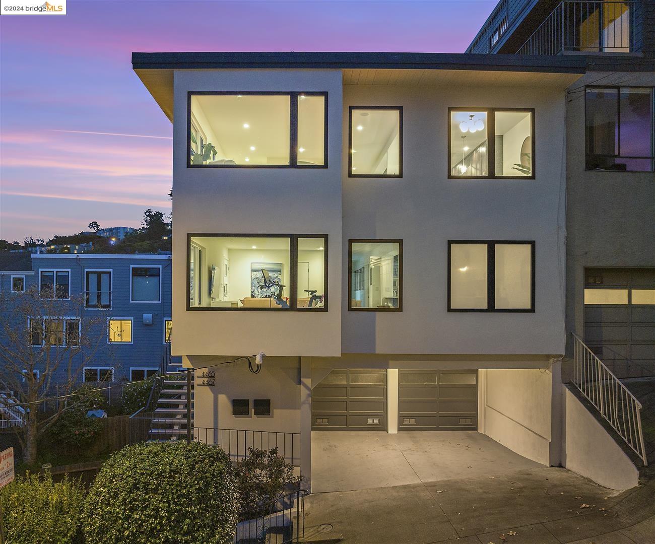 Detail Gallery Image 1 of 1 For 4467 24th St, San Francisco,  CA 94114 - 3 Beds | 2 Baths