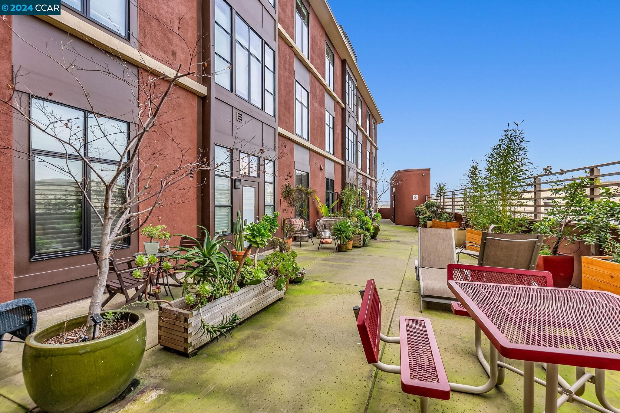 Detail Gallery Image 20 of 22 For 3801 San Pablo Ave #305,  Emeryville,  CA 94608 - 1 Beds | 1 Baths