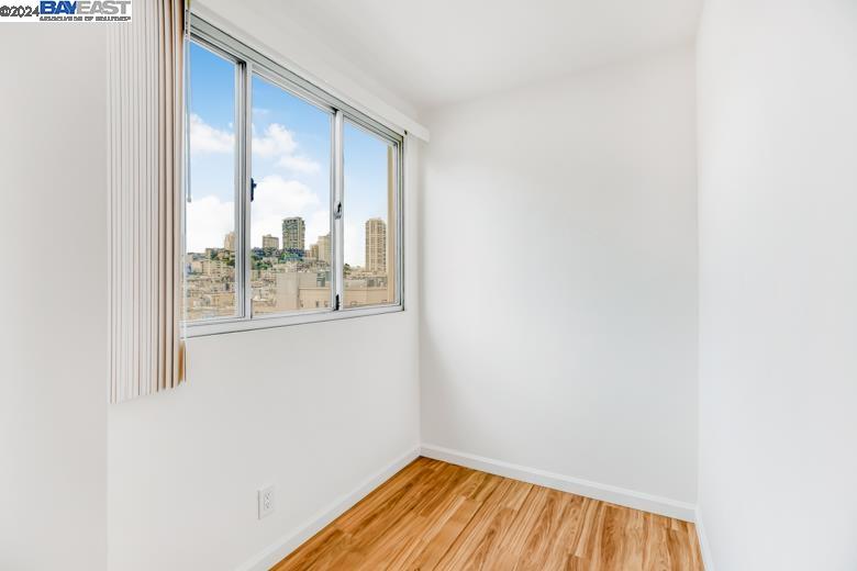 Detail Gallery Image 13 of 32 For 946 Stockton St 10e,  San Francisco,  CA 94108 - 2 Beds | 2 Baths