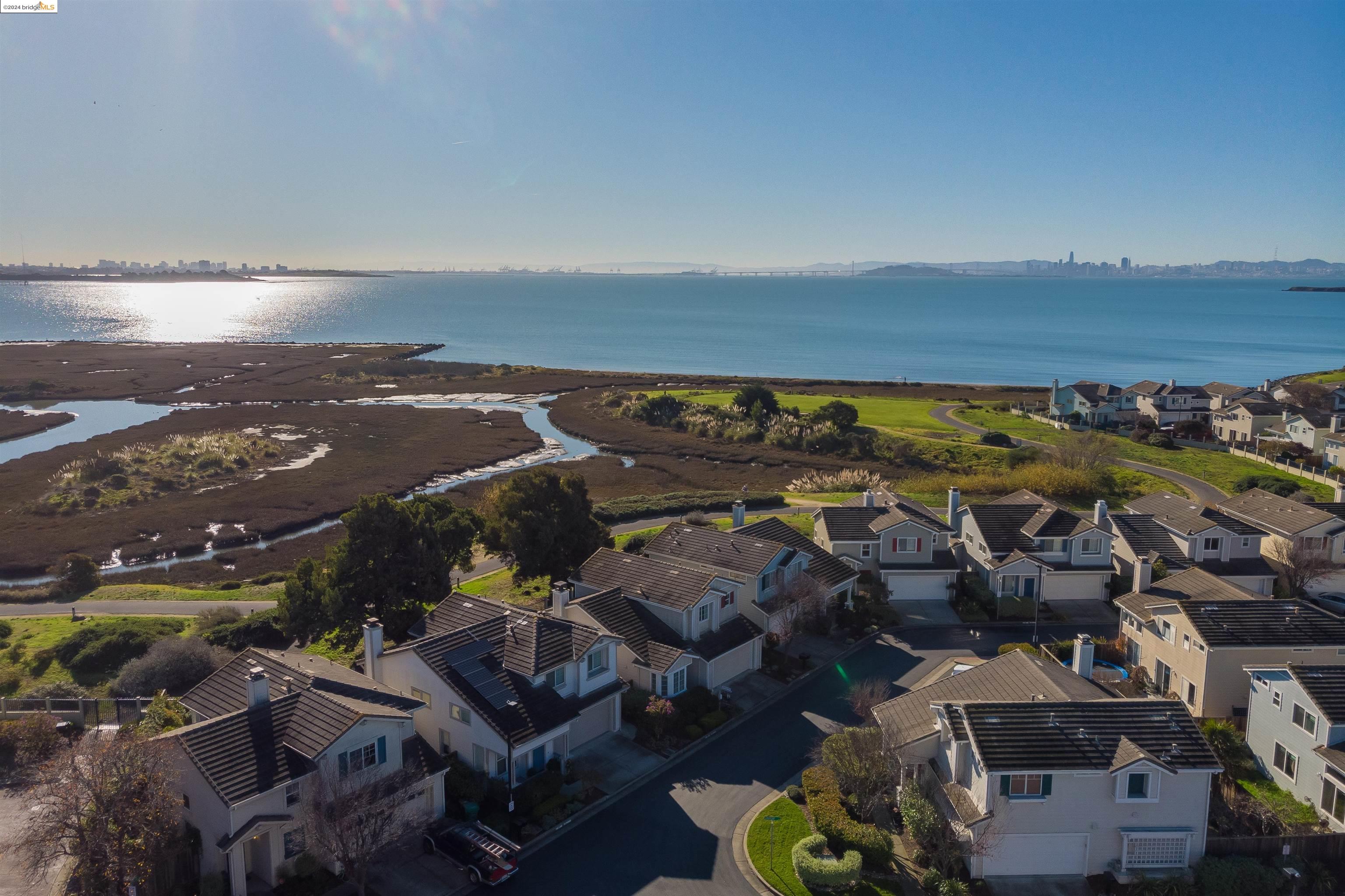 Detail Gallery Image 1 of 1 For 8 Mainsail Ct, Richmond,  CA 94804 - 3 Beds | 2/1 Baths