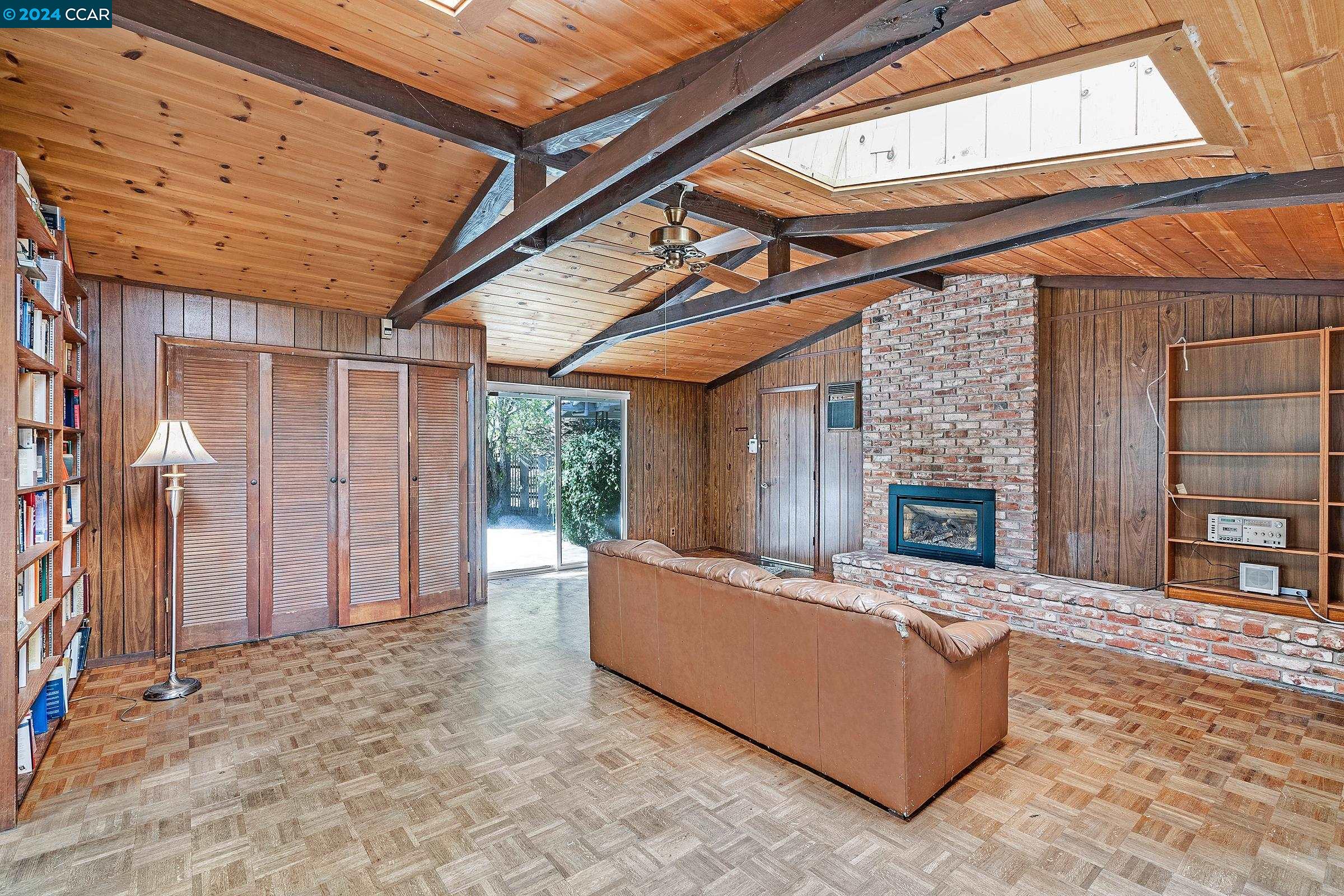 Detail Gallery Image 14 of 42 For 214 Scofield Dr, Moraga,  CA 94556 - 3 Beds | 2 Baths