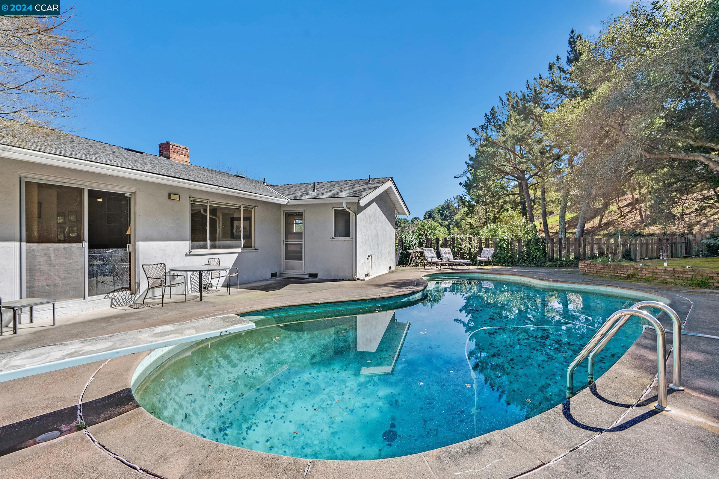 Detail Gallery Image 35 of 42 For 214 Scofield Dr, Moraga,  CA 94556 - 3 Beds | 2 Baths