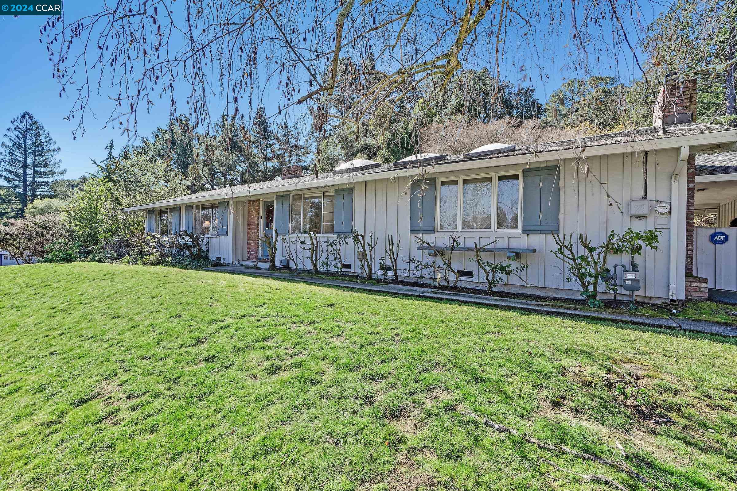 Detail Gallery Image 5 of 42 For 214 Scofield Dr, Moraga,  CA 94556 - 3 Beds | 2 Baths
