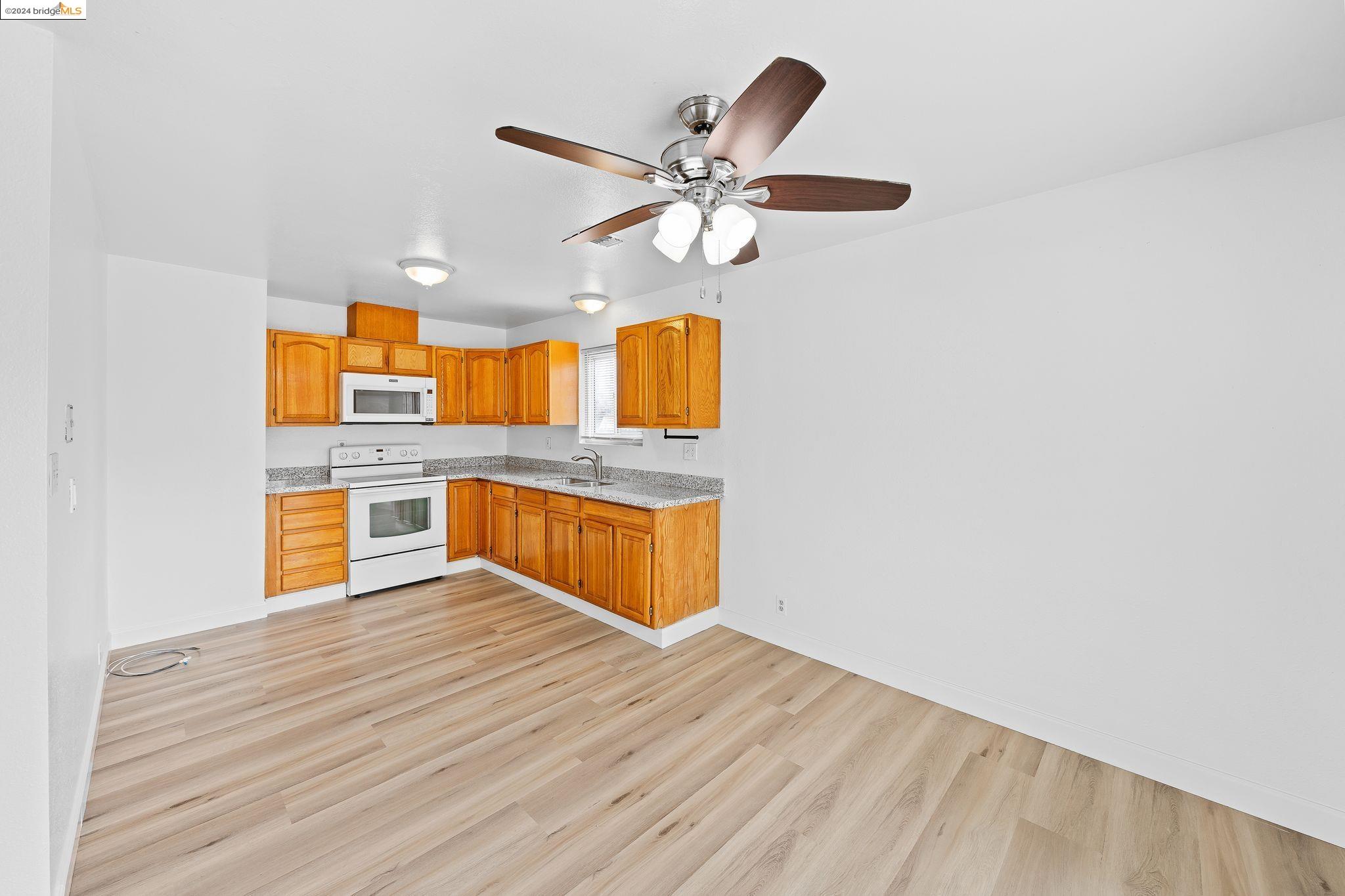 Detail Gallery Image 15 of 46 For 15954 5th Street, Lathrop,  CA 93309-762 - 3 Beds | 2 Baths