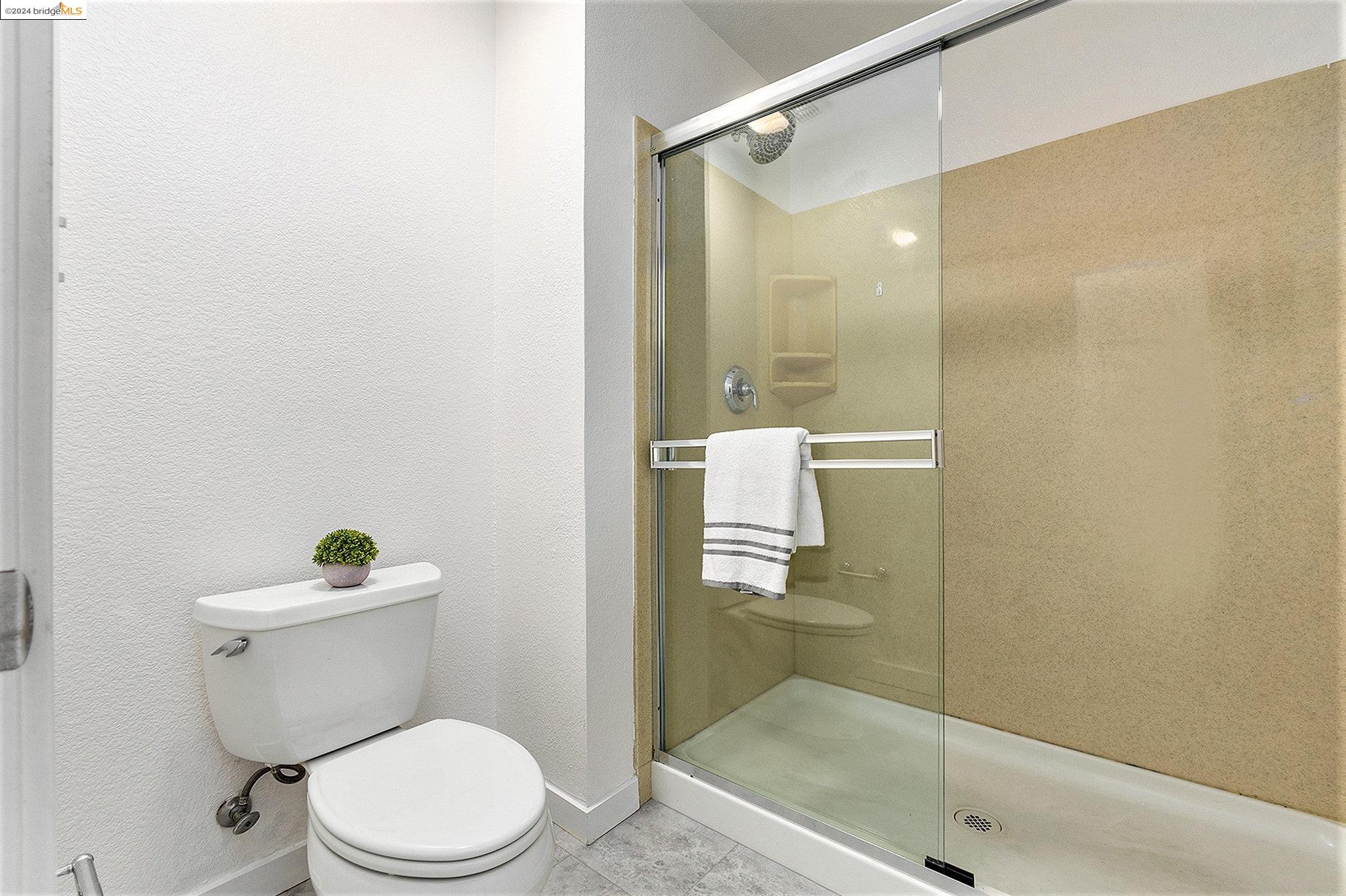 Detail Gallery Image 16 of 29 For 1511 Jefferson St Th9,  Oakland,  CA 94612 - 2 Beds | 2/1 Baths