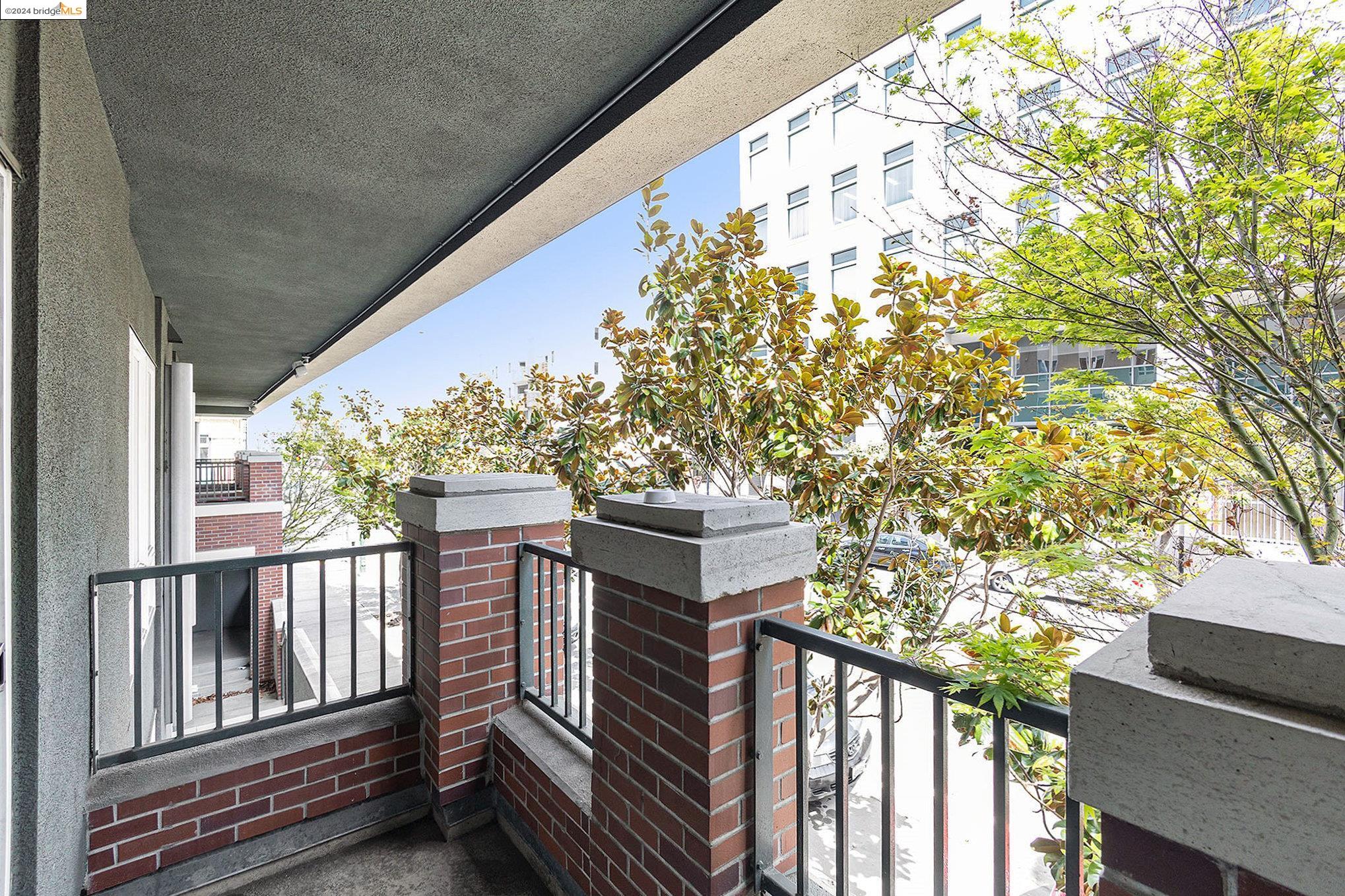 Detail Gallery Image 18 of 29 For 1511 Jefferson St Th9,  Oakland,  CA 94612 - 2 Beds | 2/1 Baths