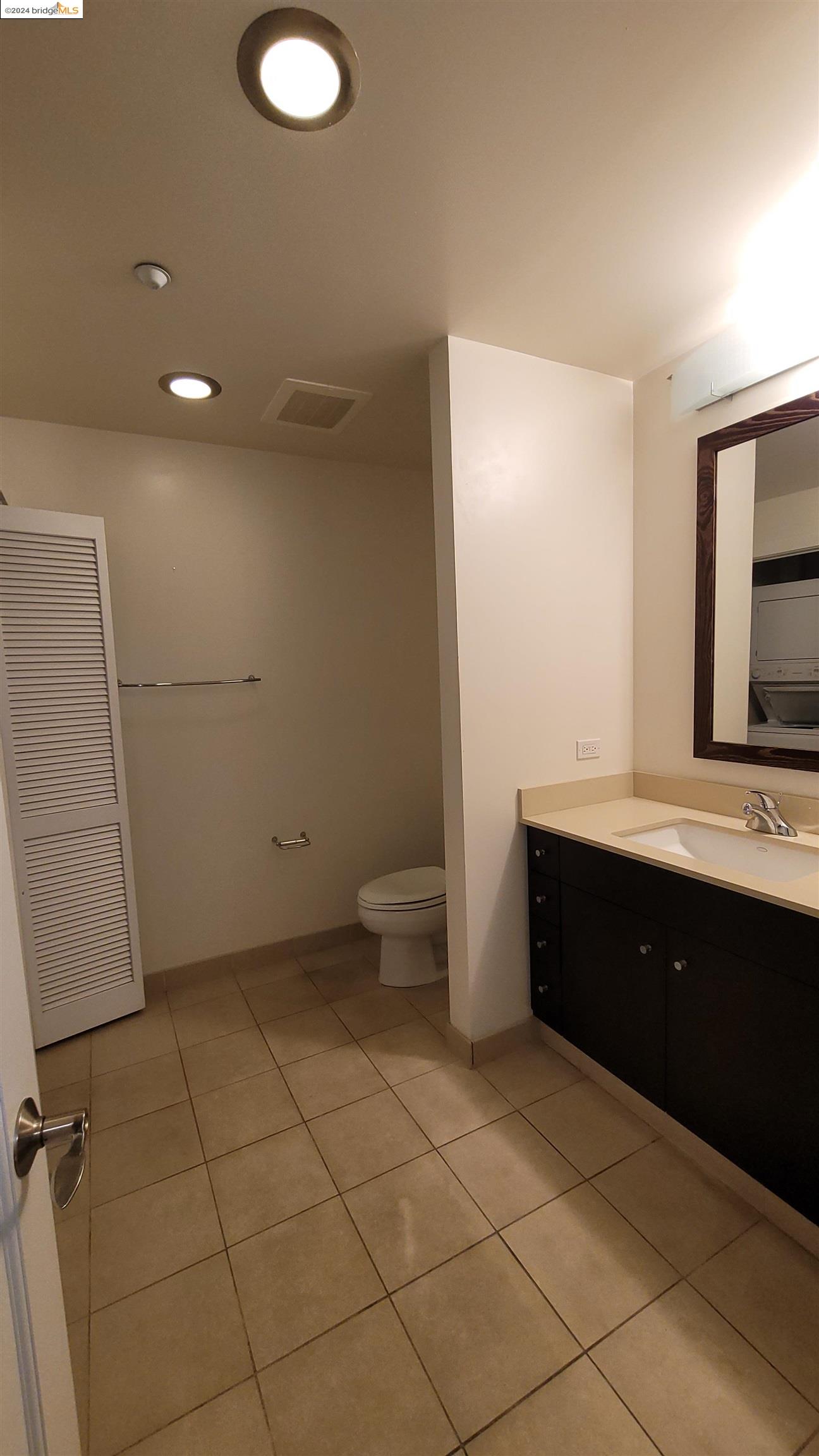 Detail Gallery Image 11 of 30 For 585 9th St #435,  Oakland,  CA 94607 - 2 Beds | 2 Baths