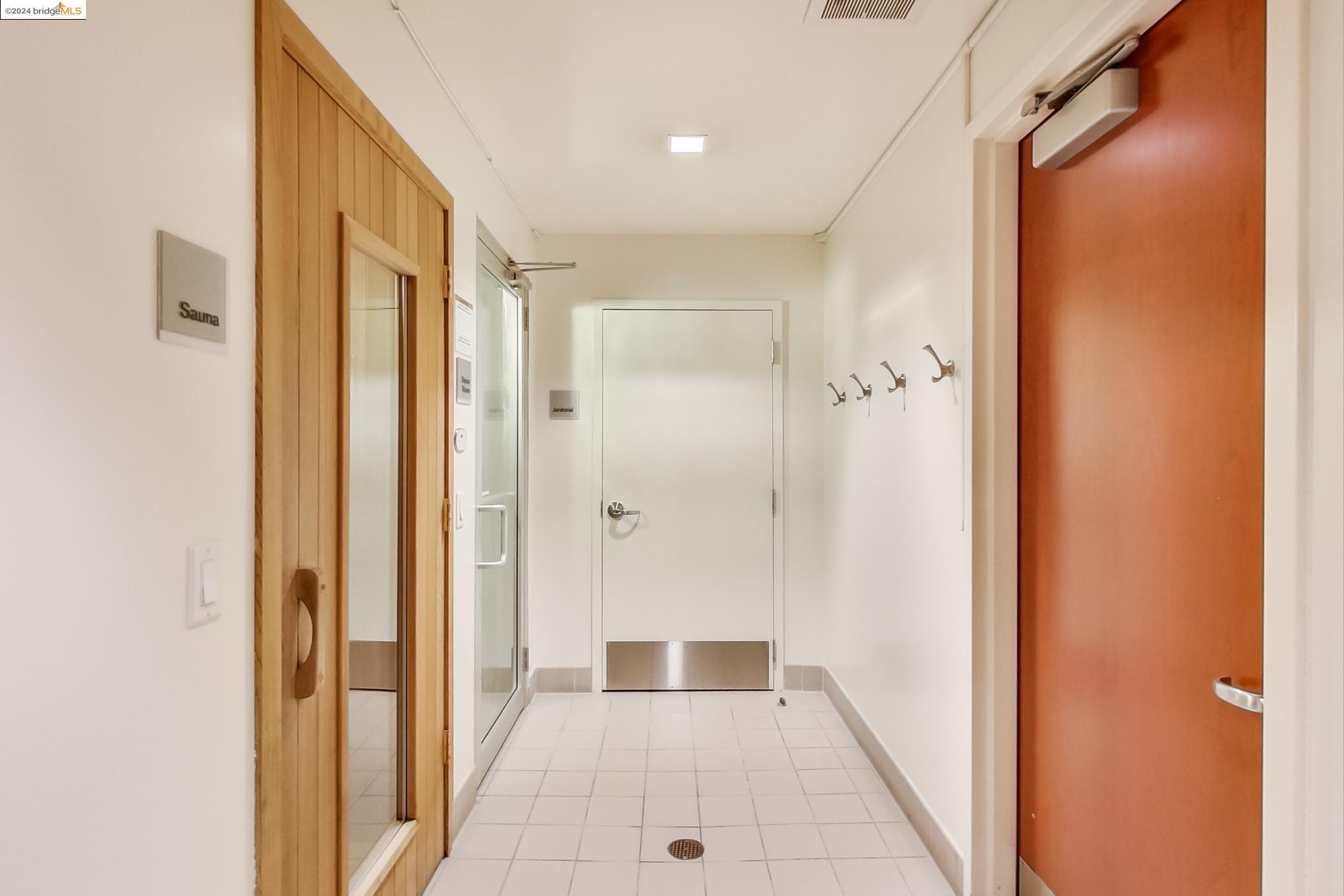 Detail Gallery Image 24 of 30 For 585 9th St #435,  Oakland,  CA 94607 - 2 Beds | 2 Baths