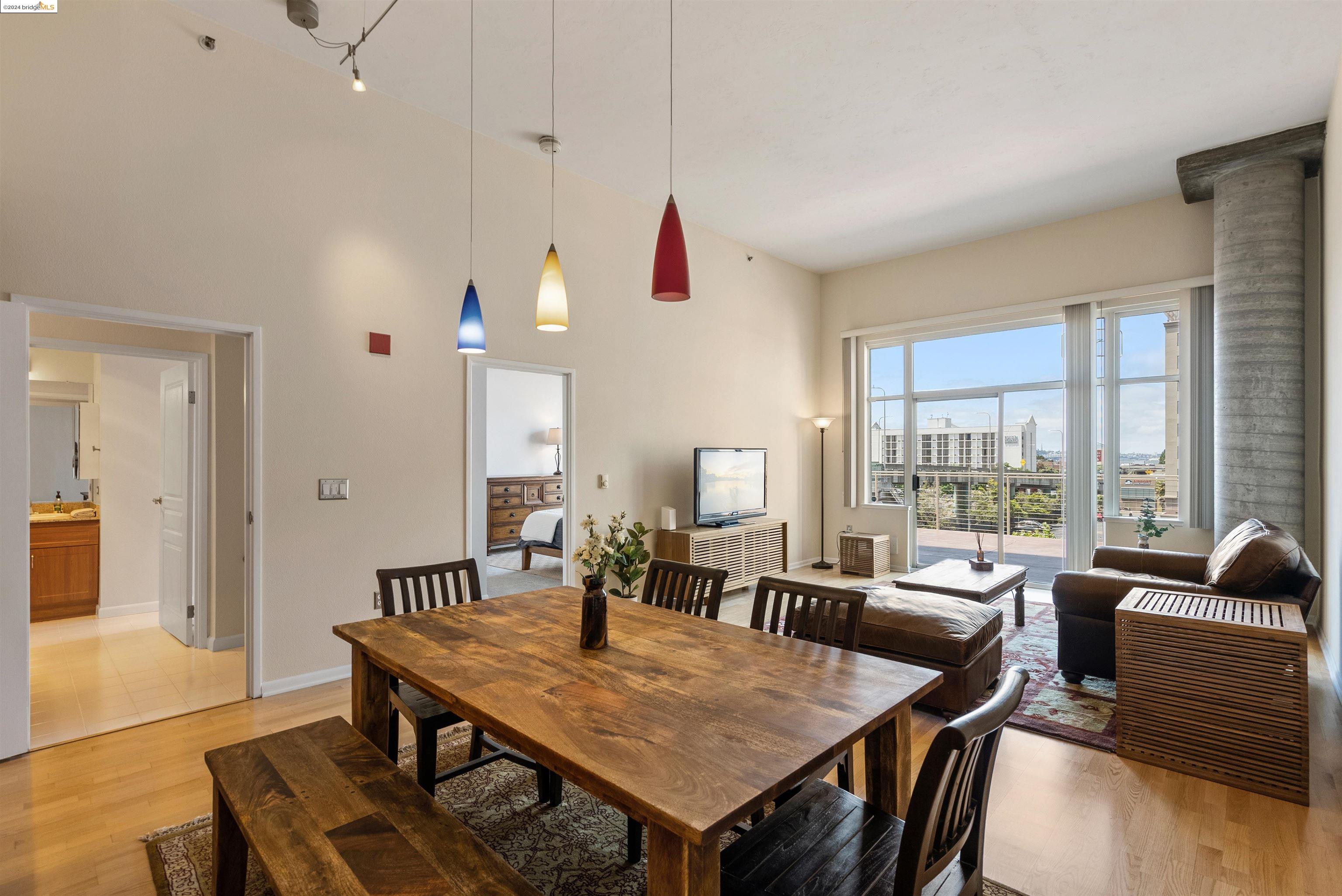 Detail Gallery Image 1 of 1 For 5855 Horton #407,  Emeryville,  CA 94608 - 1 Beds | 1 Baths