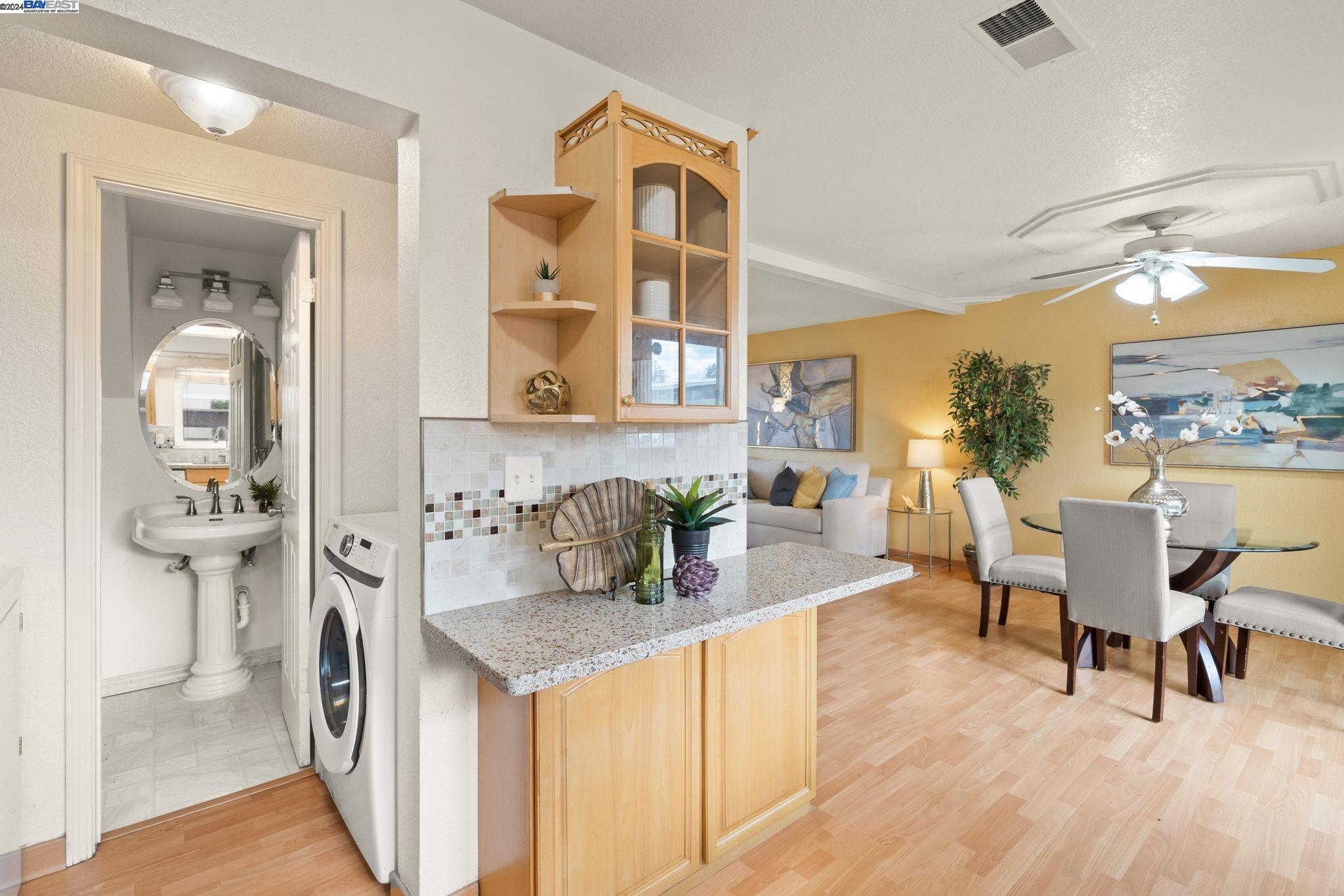 Detail Gallery Image 7 of 16 For 3775 Carrigan Cmn, Livermore,  CA 94550 - 3 Beds | 1/1 Baths