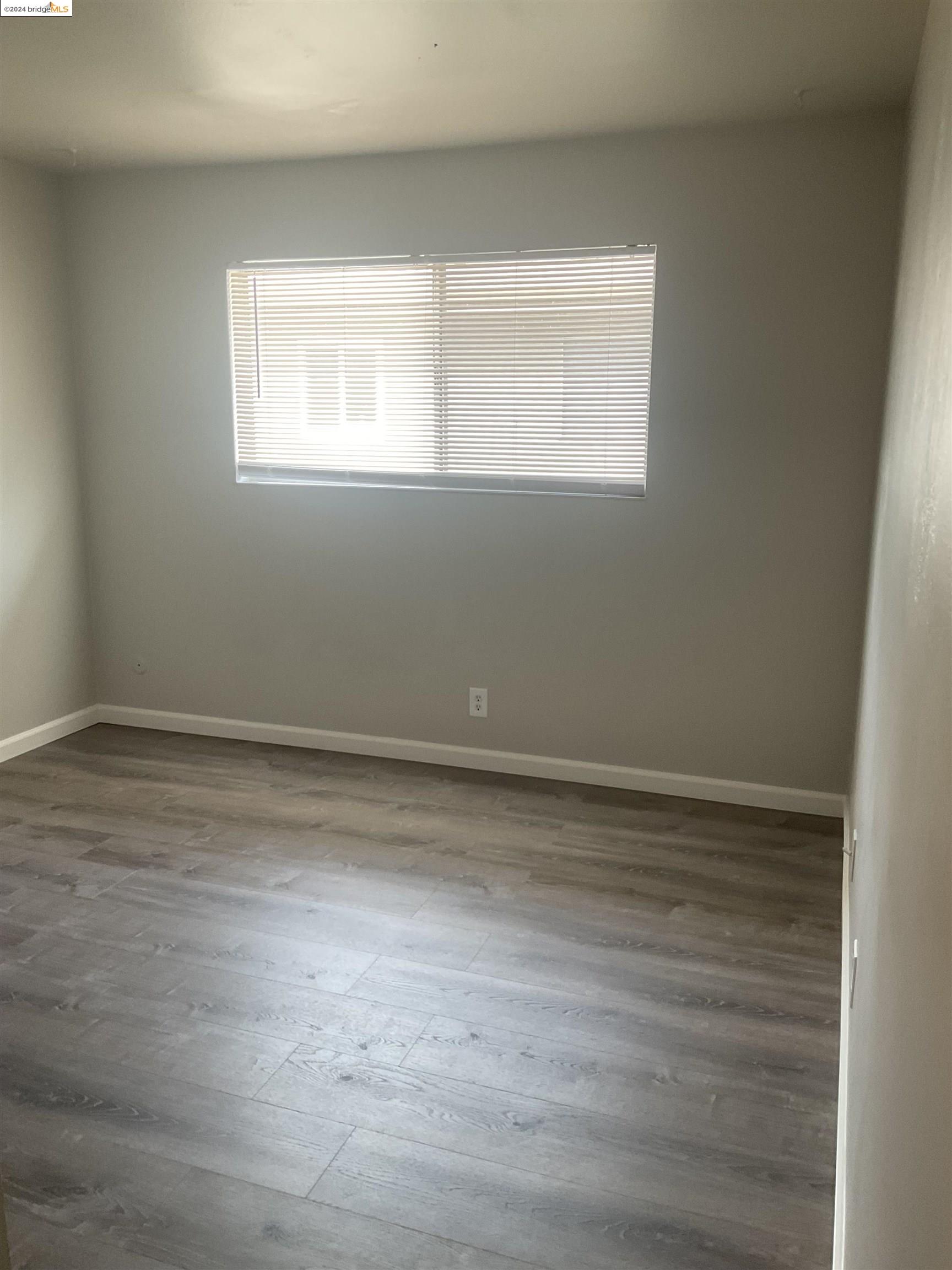 Detail Gallery Image 6 of 7 For 2204 Peppertree Way #3,  Antioch,  CA 94509 - 2 Beds | 1 Baths