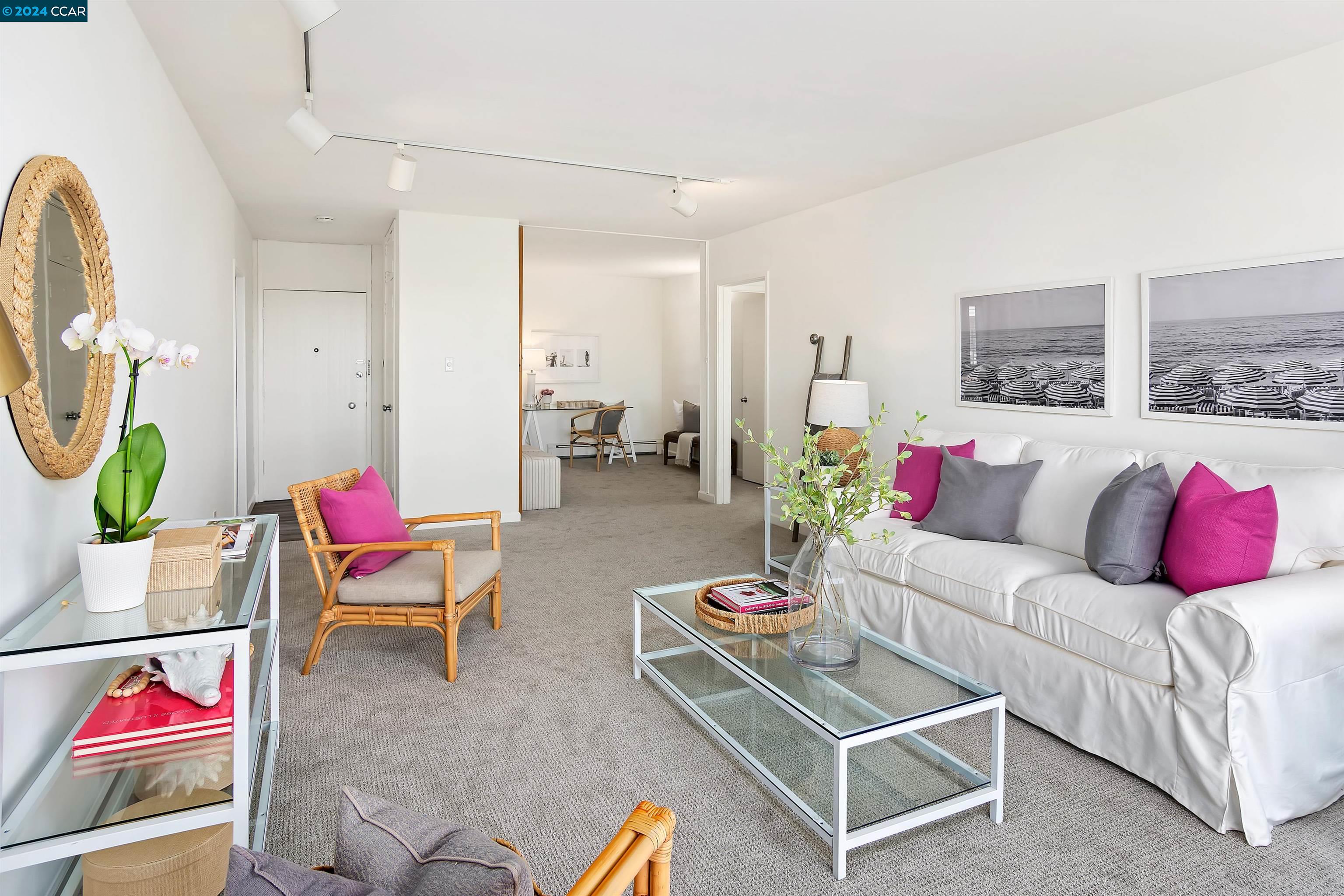 Detail Gallery Image 12 of 53 For 2601 College Ave #309,  Berkeley,  CA 94704 - 2 Beds | 2 Baths