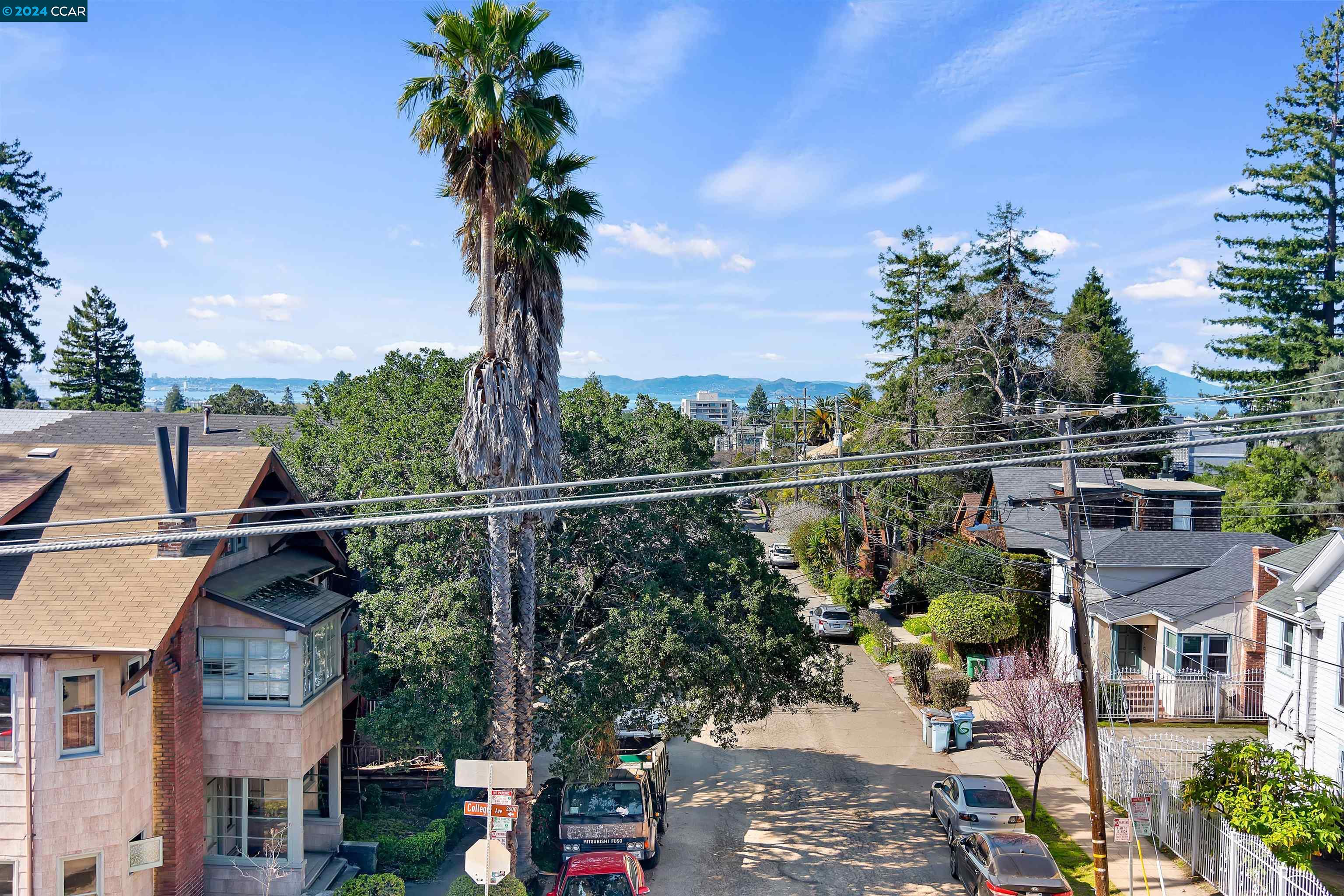 Detail Gallery Image 10 of 53 For 2601 College Ave #309,  Berkeley,  CA 94704 - 2 Beds | 2 Baths