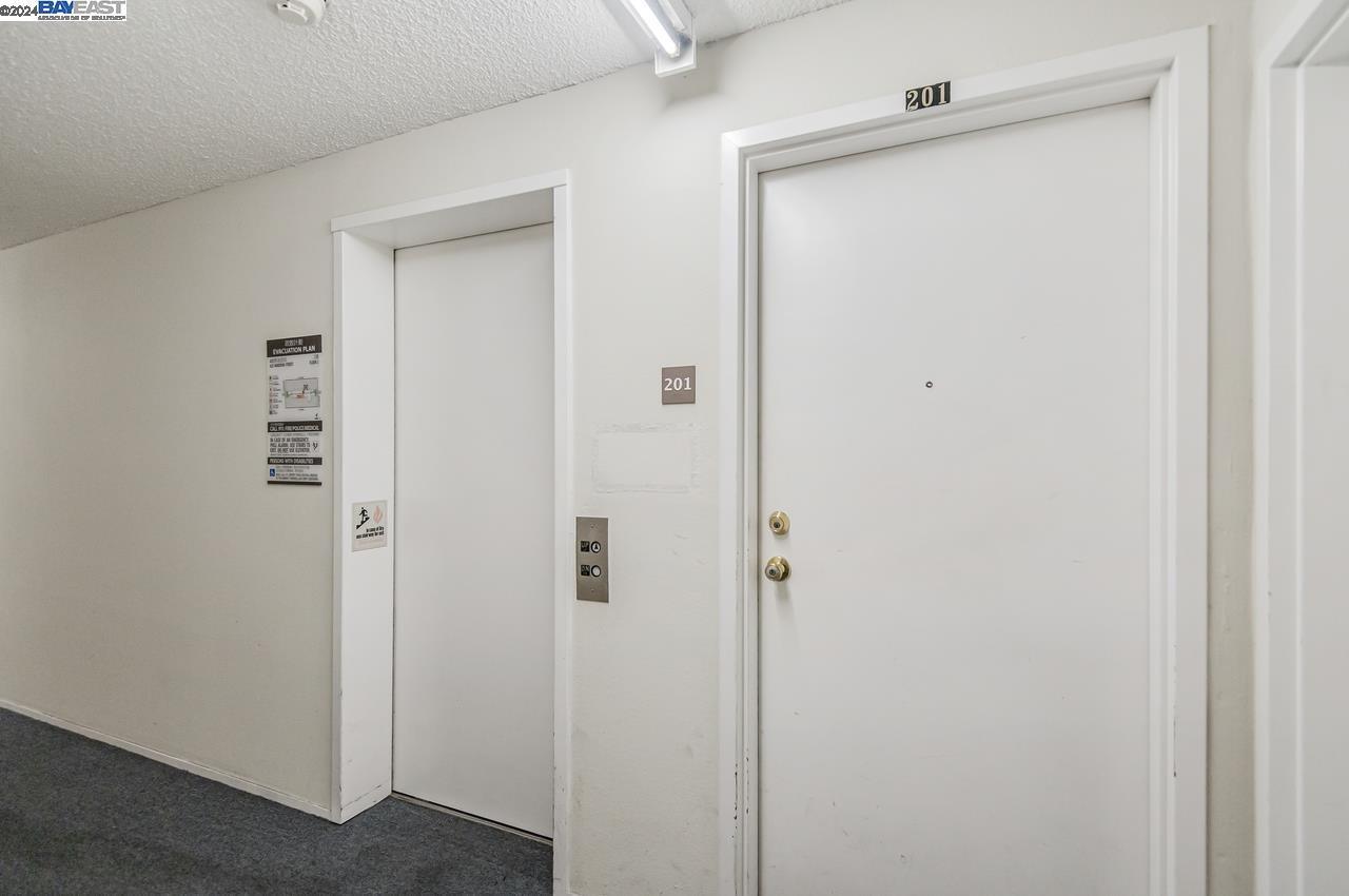 Detail Gallery Image 19 of 27 For 625 Madison St #201,  Oakland,  CA 94607 - 2 Beds | 2 Baths