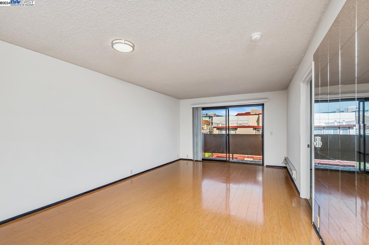 Detail Gallery Image 7 of 27 For 625 Madison St #201,  Oakland,  CA 94607 - 2 Beds | 2 Baths
