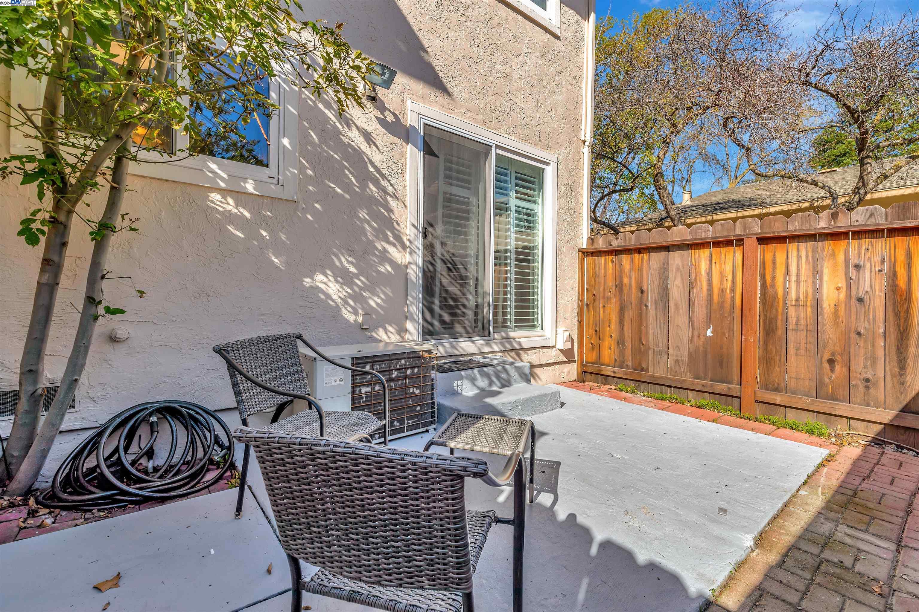 Detail Gallery Image 26 of 36 For 3806 Pimlico Dr, Pleasanton,  CA 94588 - 2 Beds | 1/1 Baths