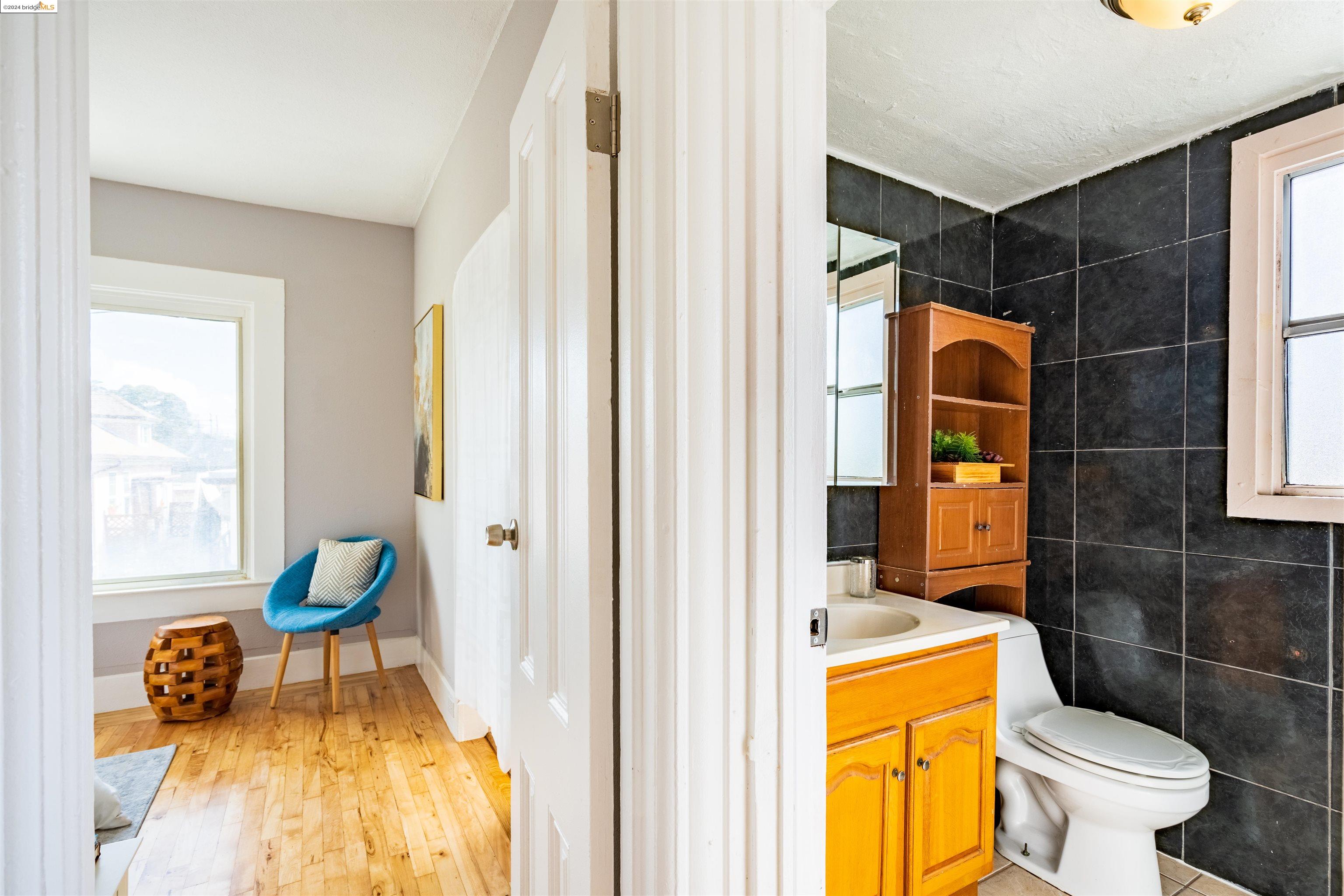 Detail Gallery Image 27 of 43 For 725 E 21st St, Oakland,  CA 94606 - 3 Beds | 1 Baths