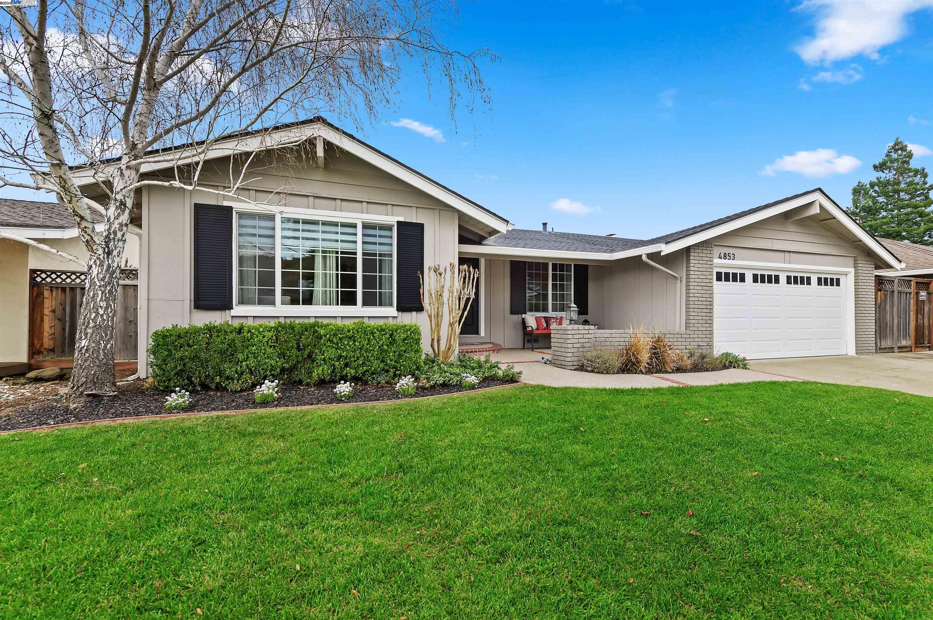 Detail Gallery Image 1 of 1 For 4853 Hillcrest Way, Pleasanton,  CA 94588 - 3 Beds | 2 Baths